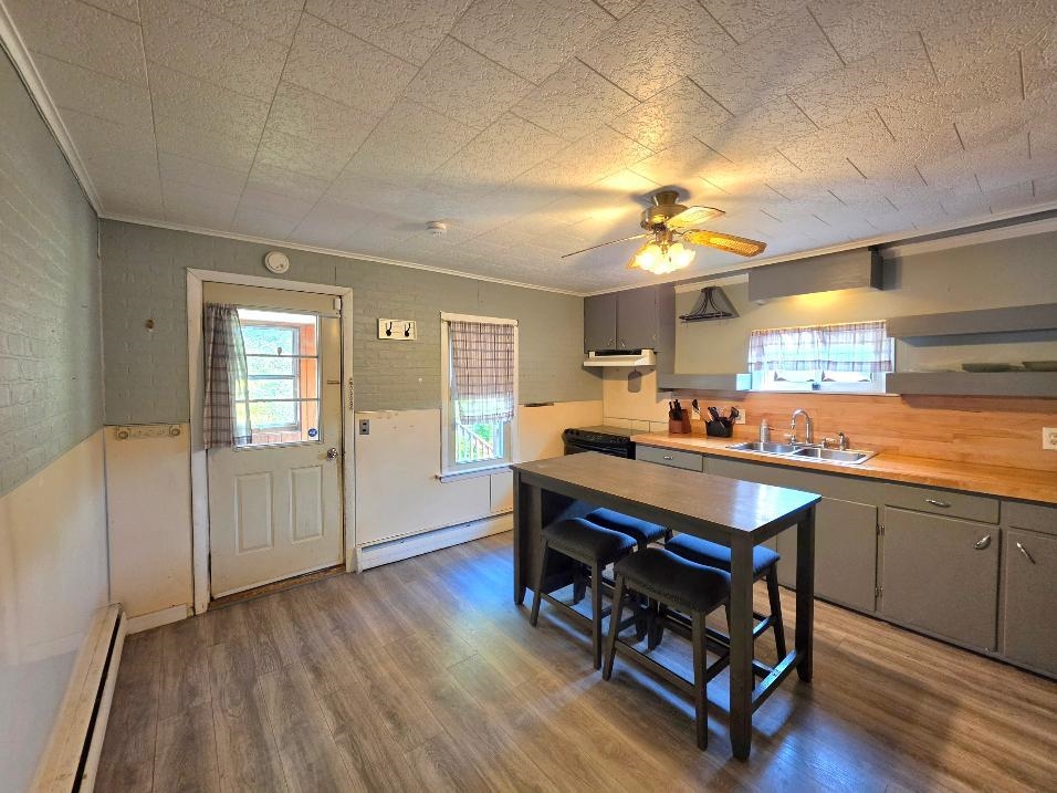 255 Wight Street Property Photo 5