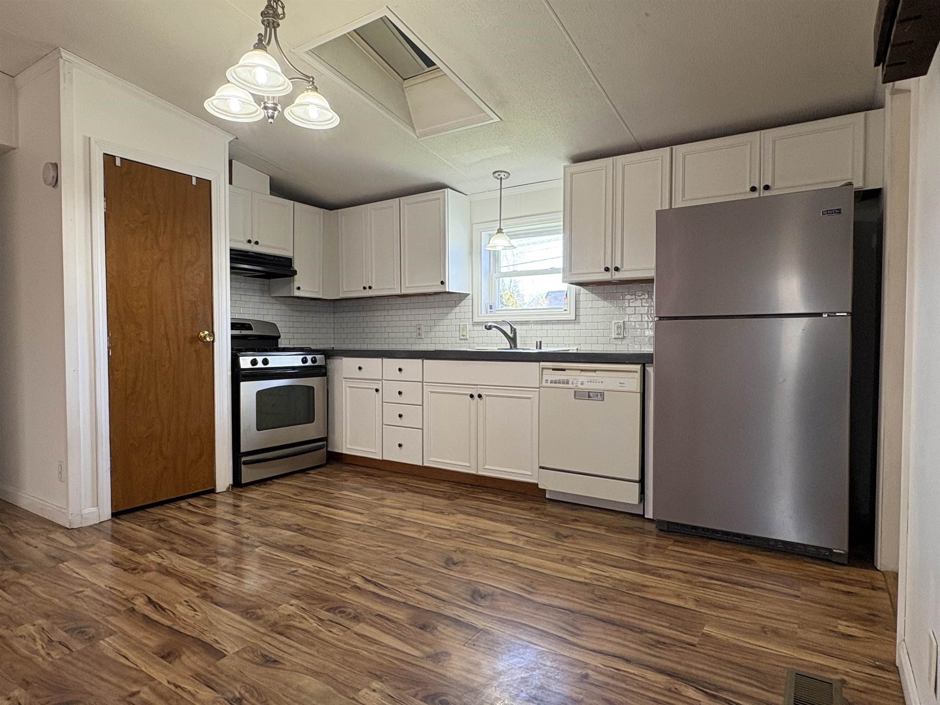 104 Nason Street Property Photo 2