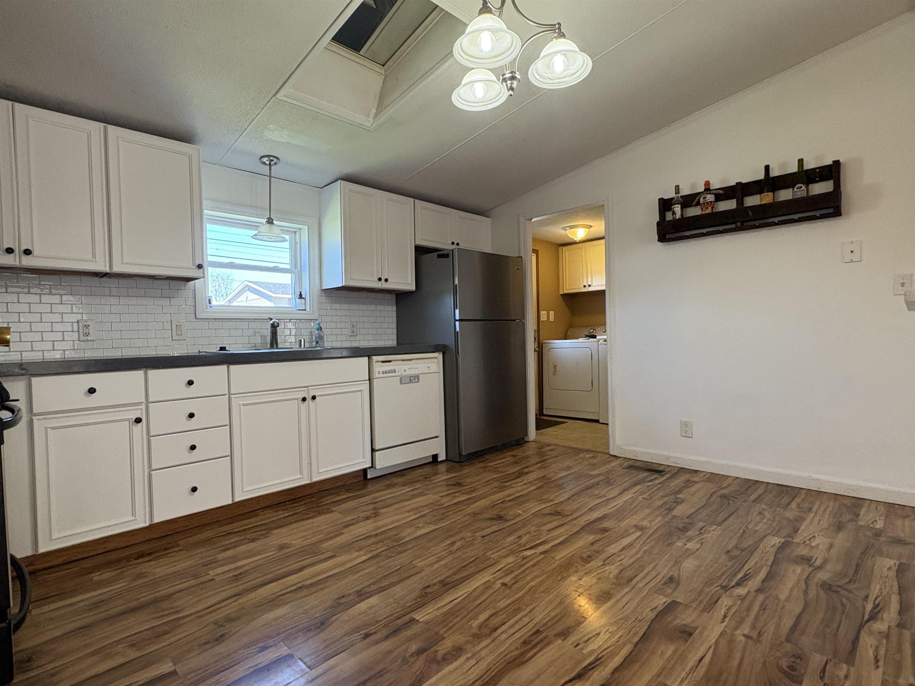 104 Nason Street Property Photo 3