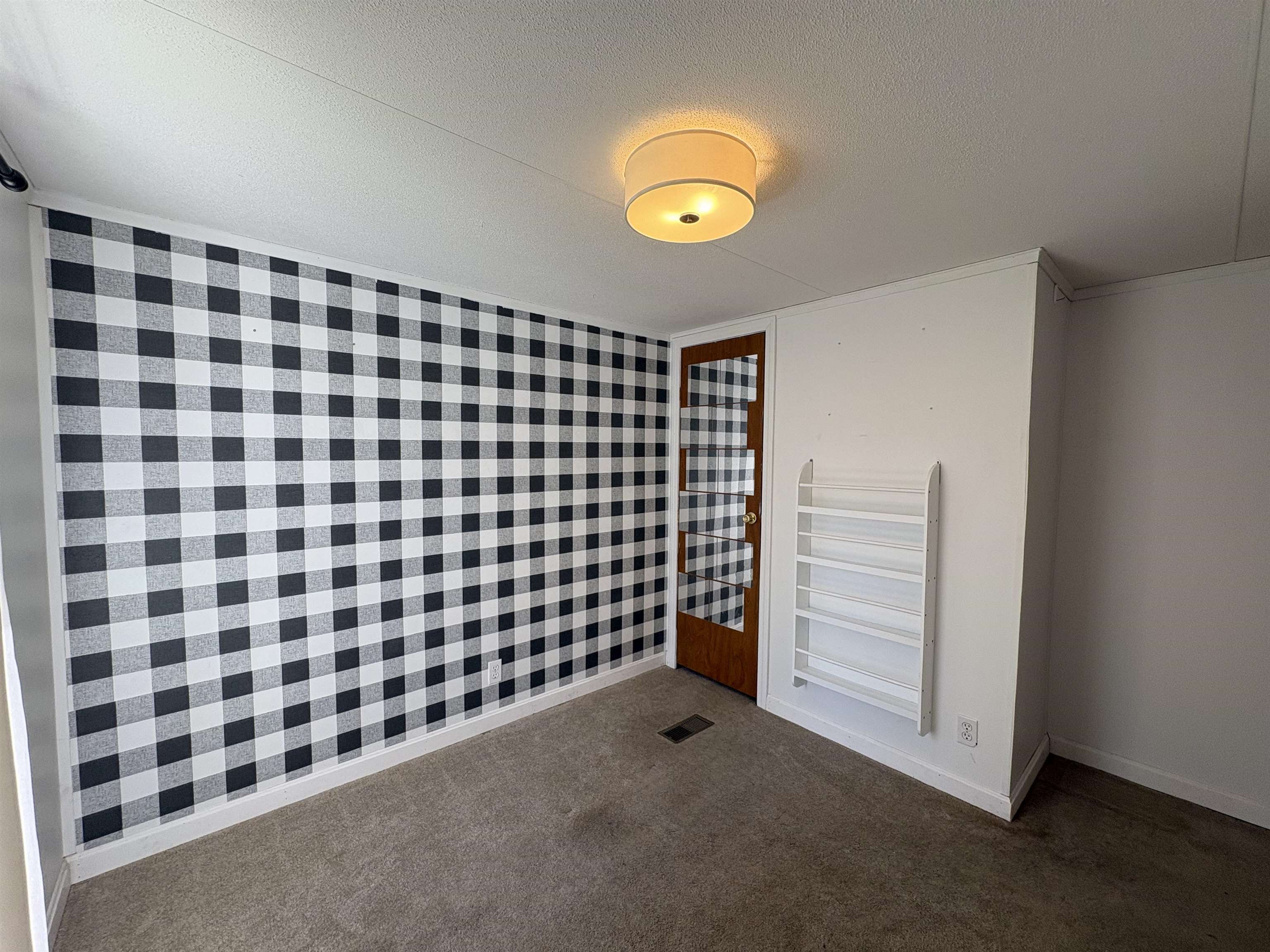 104 Nason Street Property Photo 19