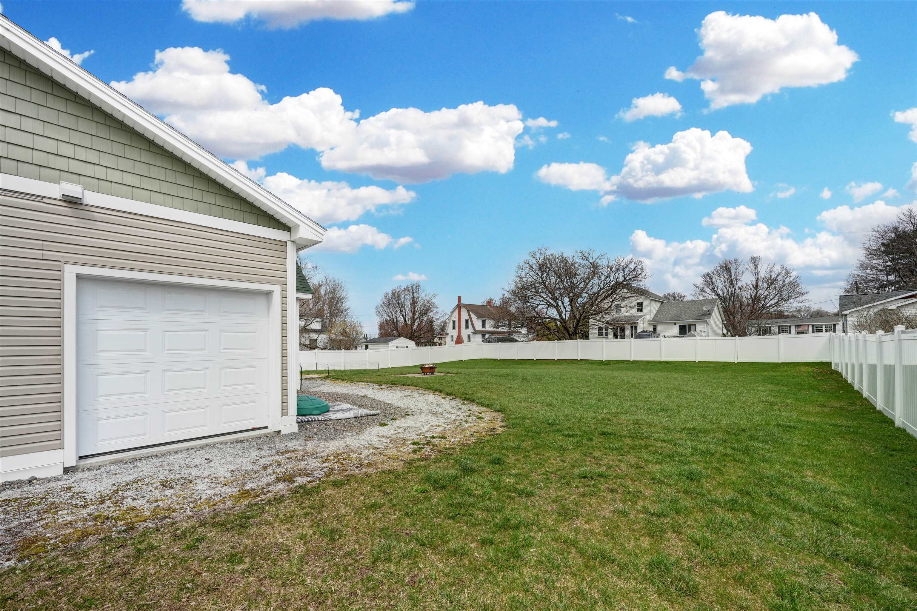 23 Thorpe Avenue Property Photo 43
