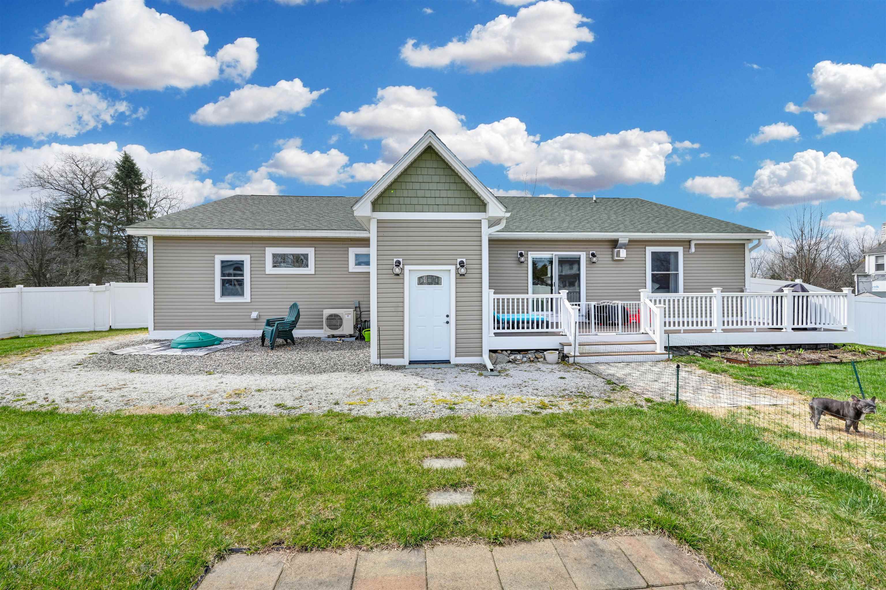 23 Thorpe Avenue Property Photo 46