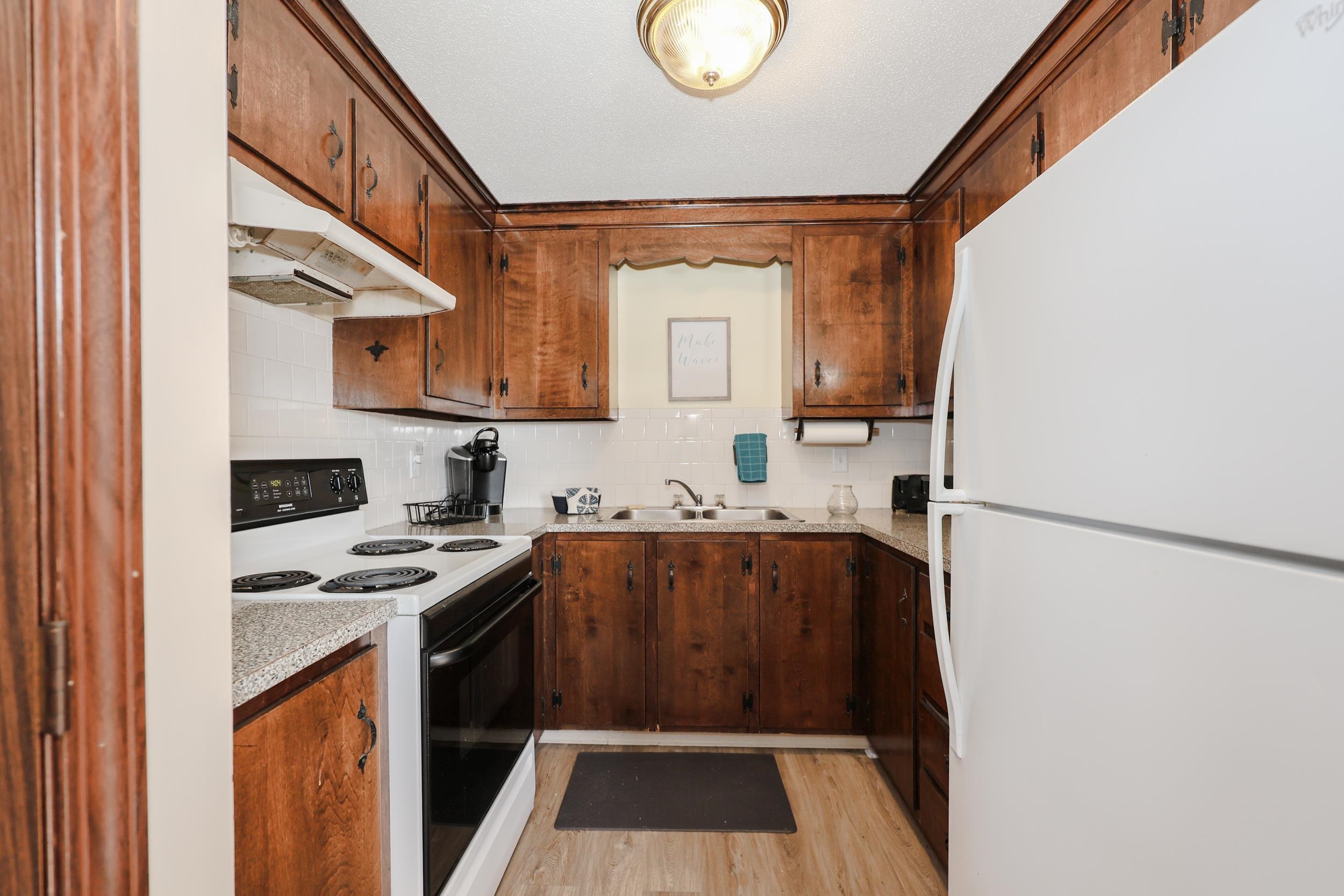8 Nashua Street Property Photo 10