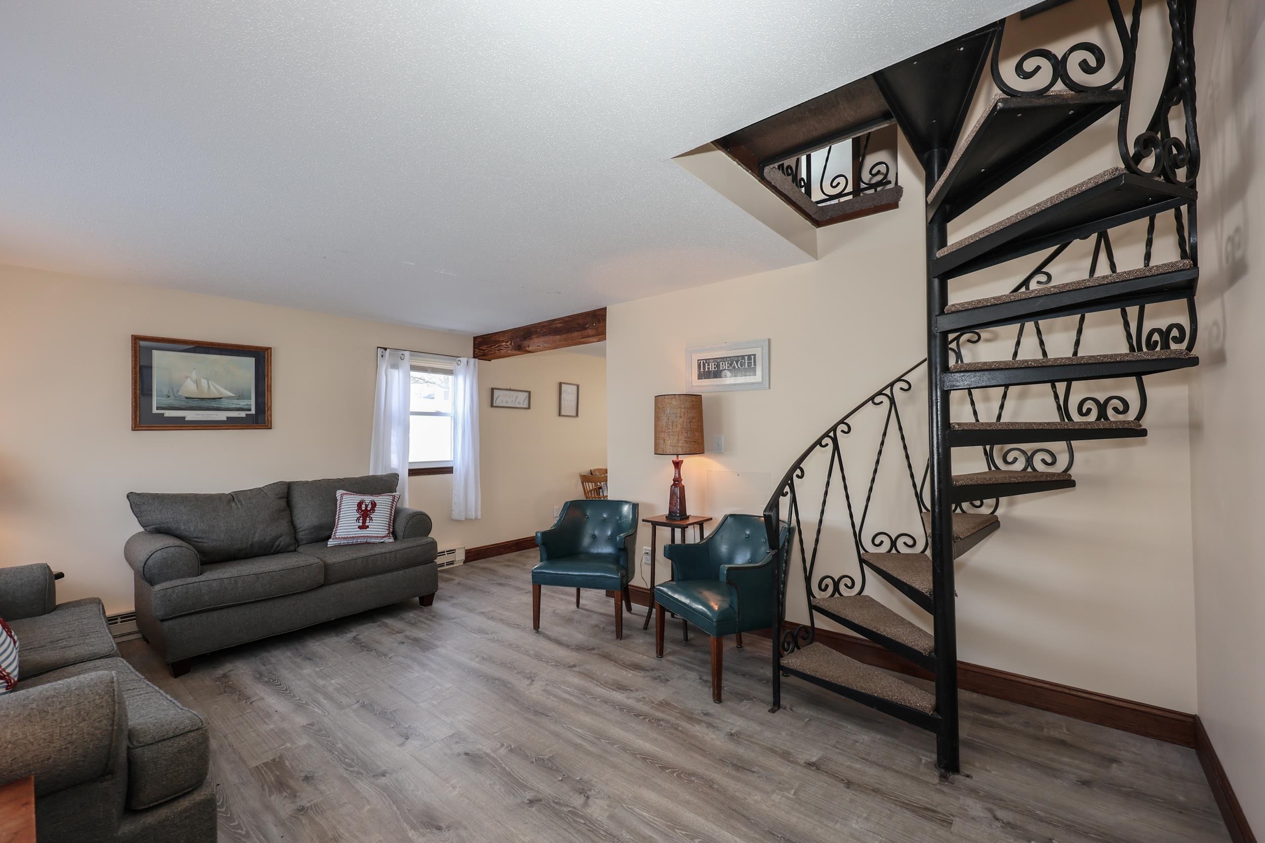 8 Nashua Street Property Photo 23