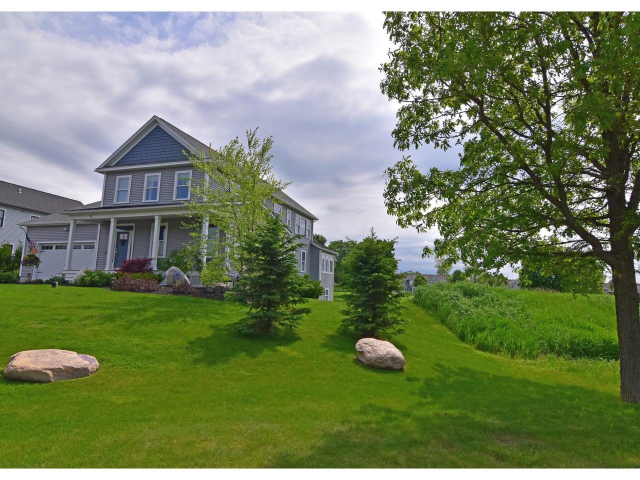 8 Medalist Drive Property Photo 1