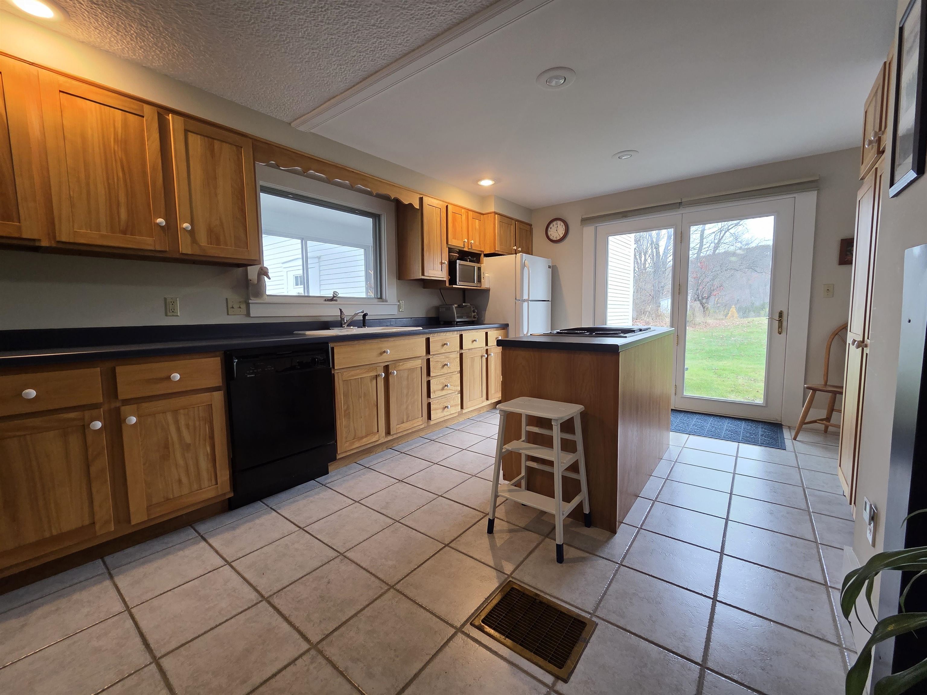 717 Remick Road Property Photo 8