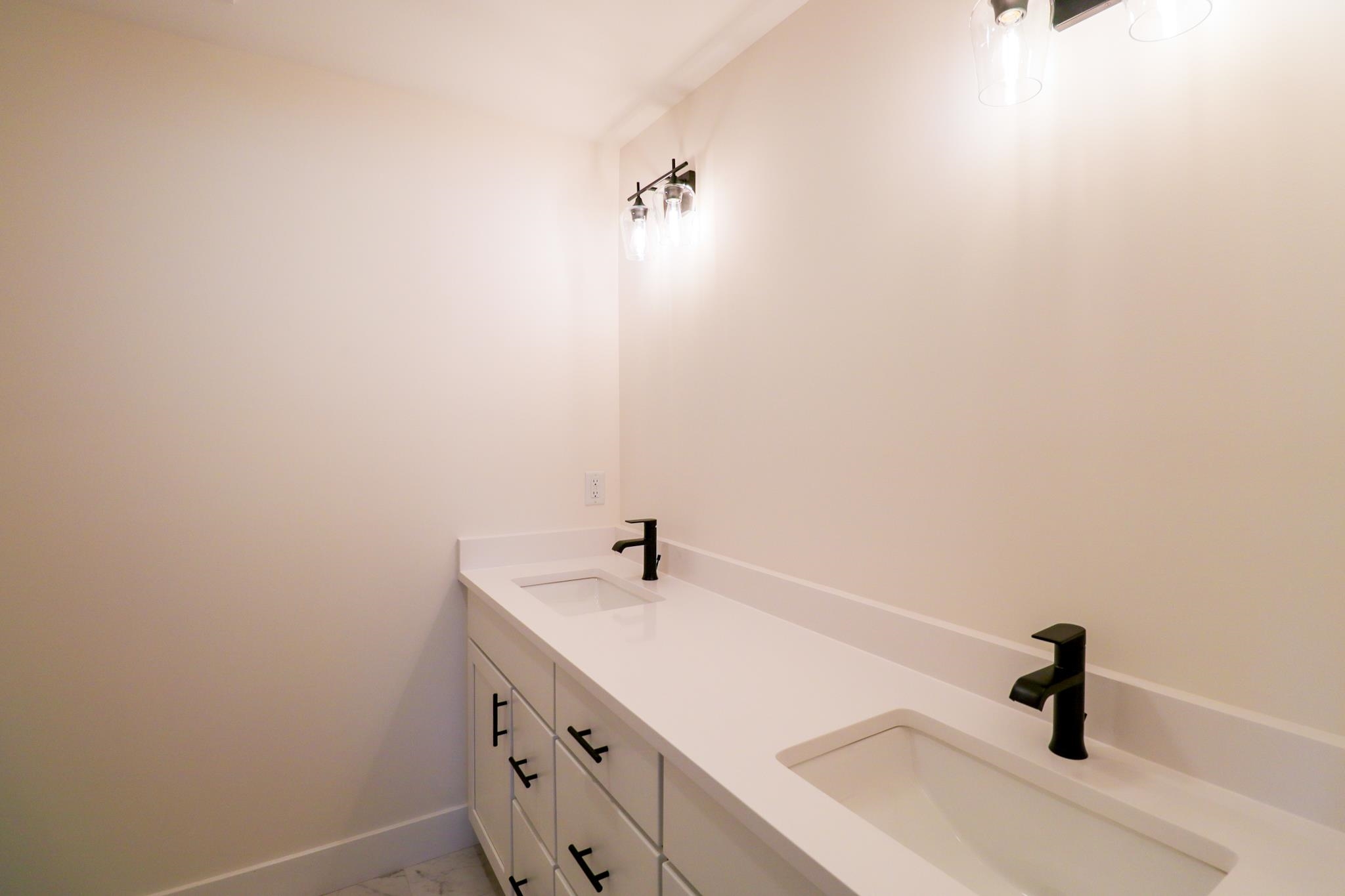 31 Eden Lane Property Photo 25