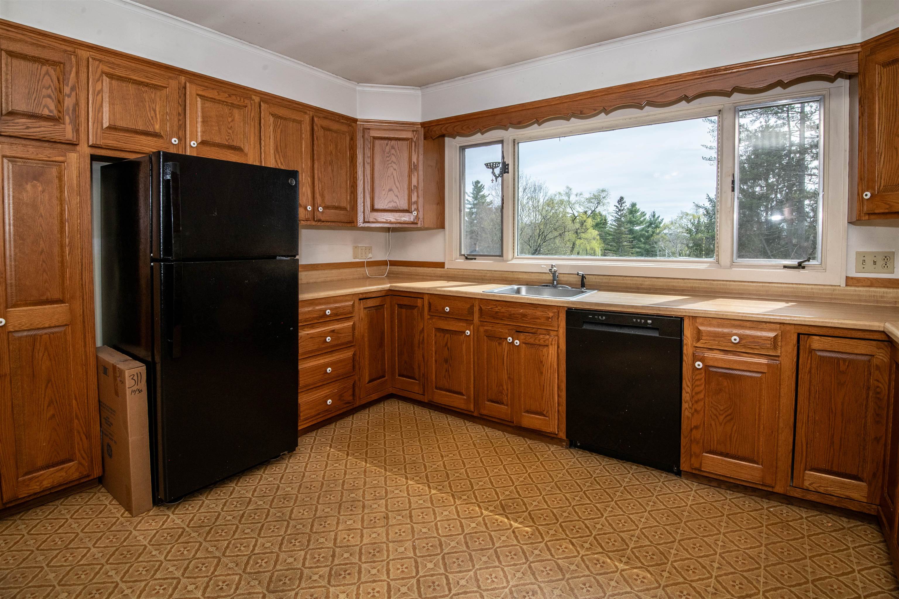 341 Tremont Street Property Photo 8