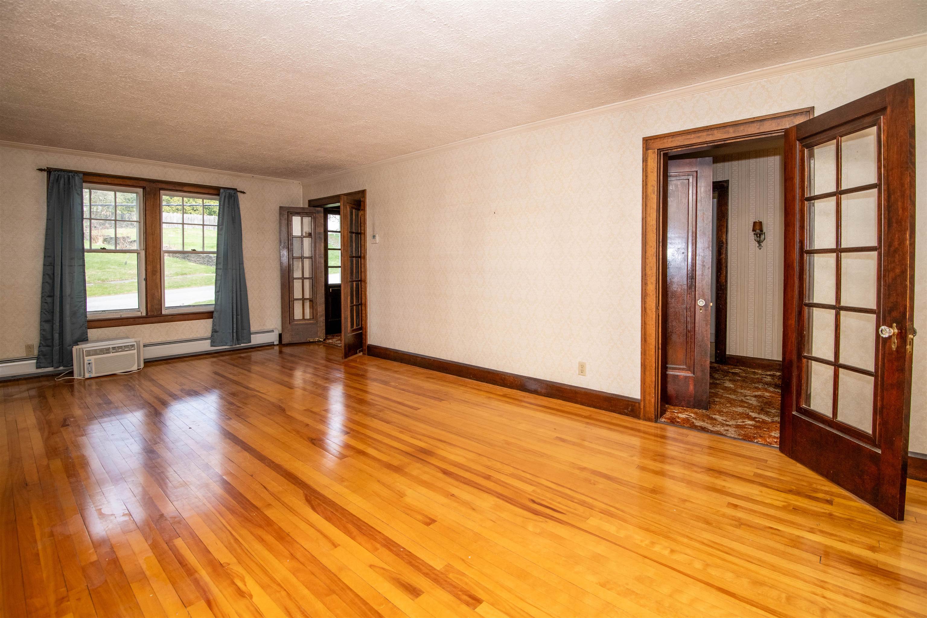 341 Tremont Street Property Photo 9