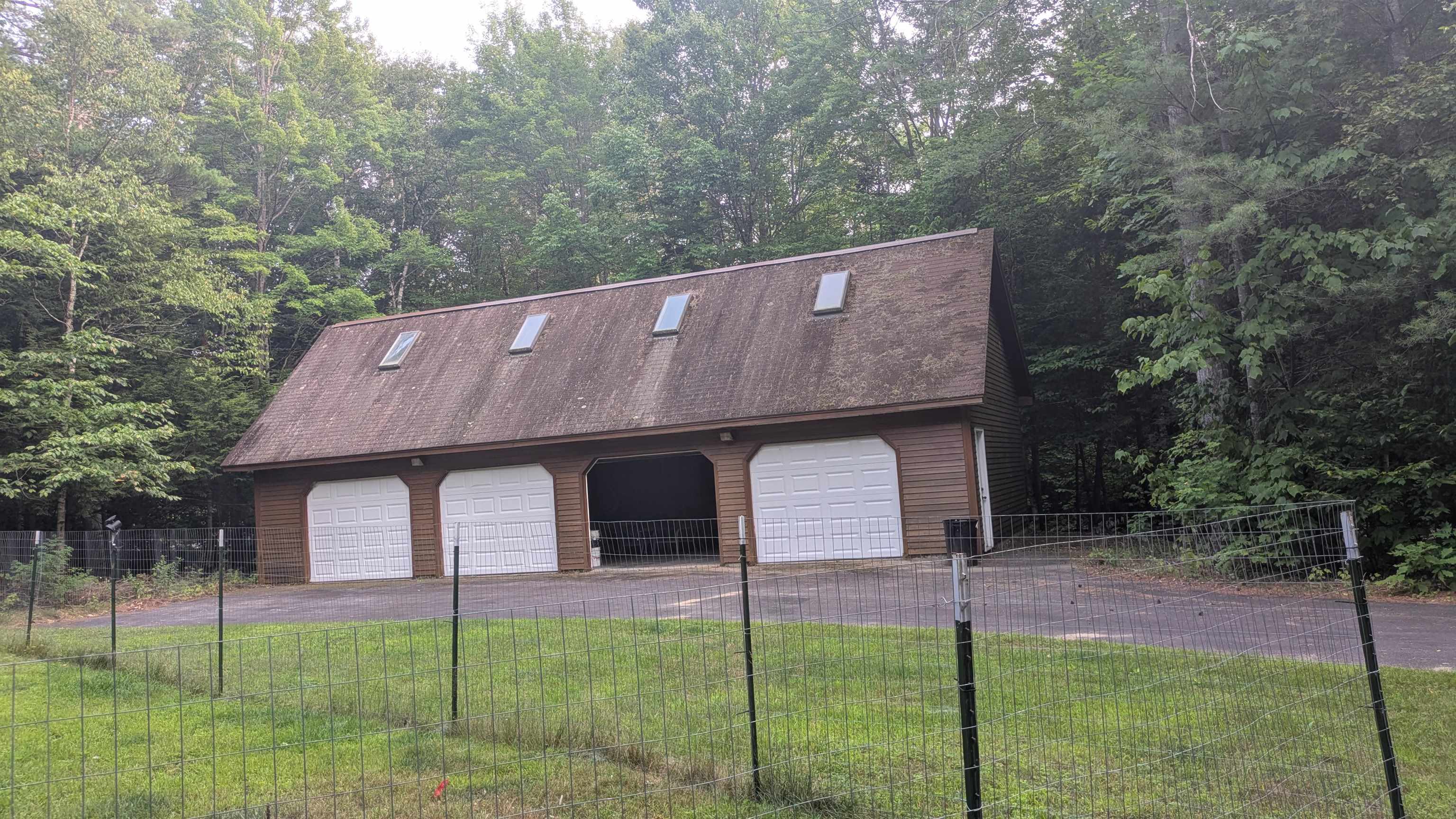 34 Hubbard Grove Road Property Photo 2