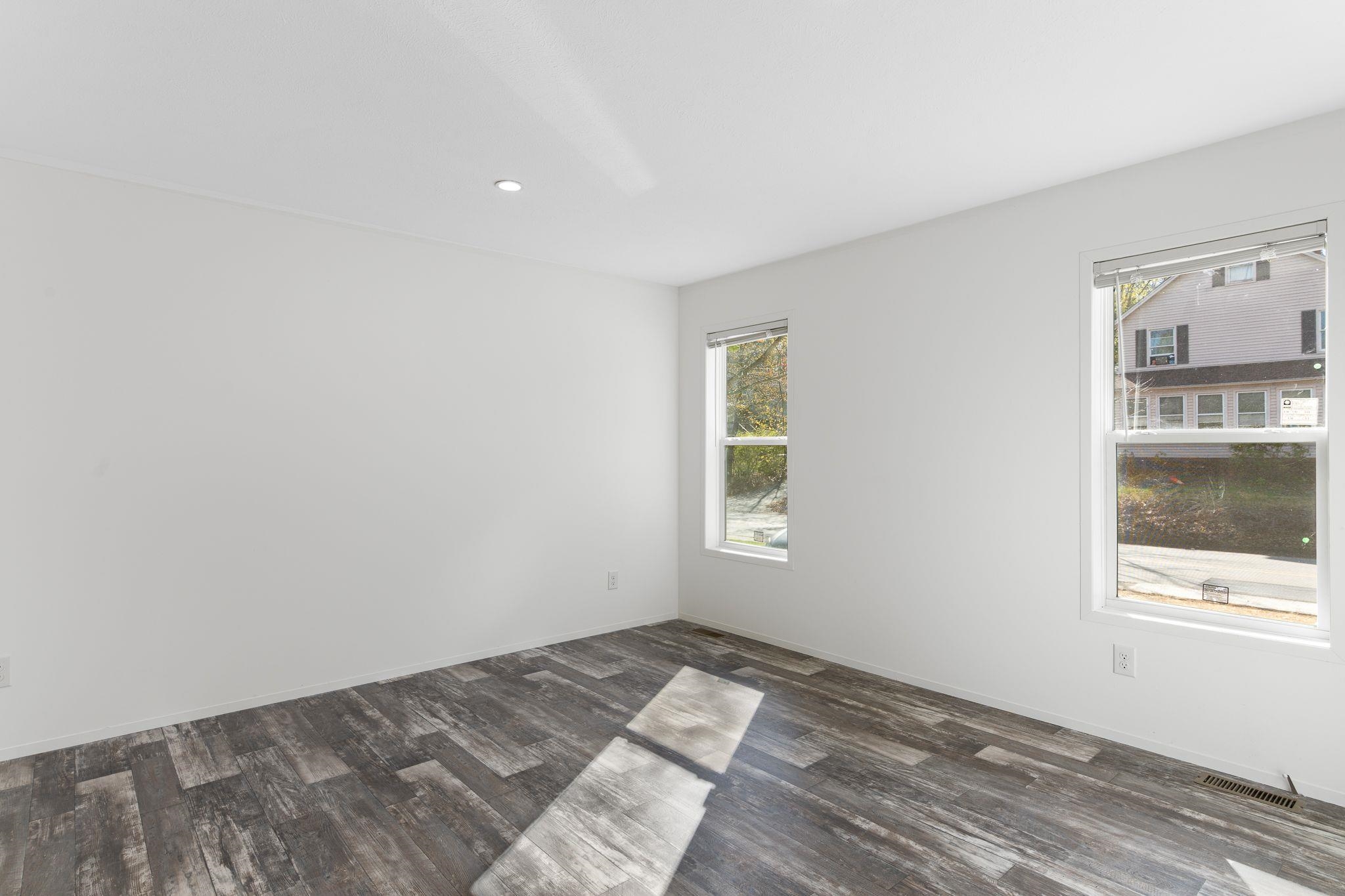 550 South Main Street Property Photo 15