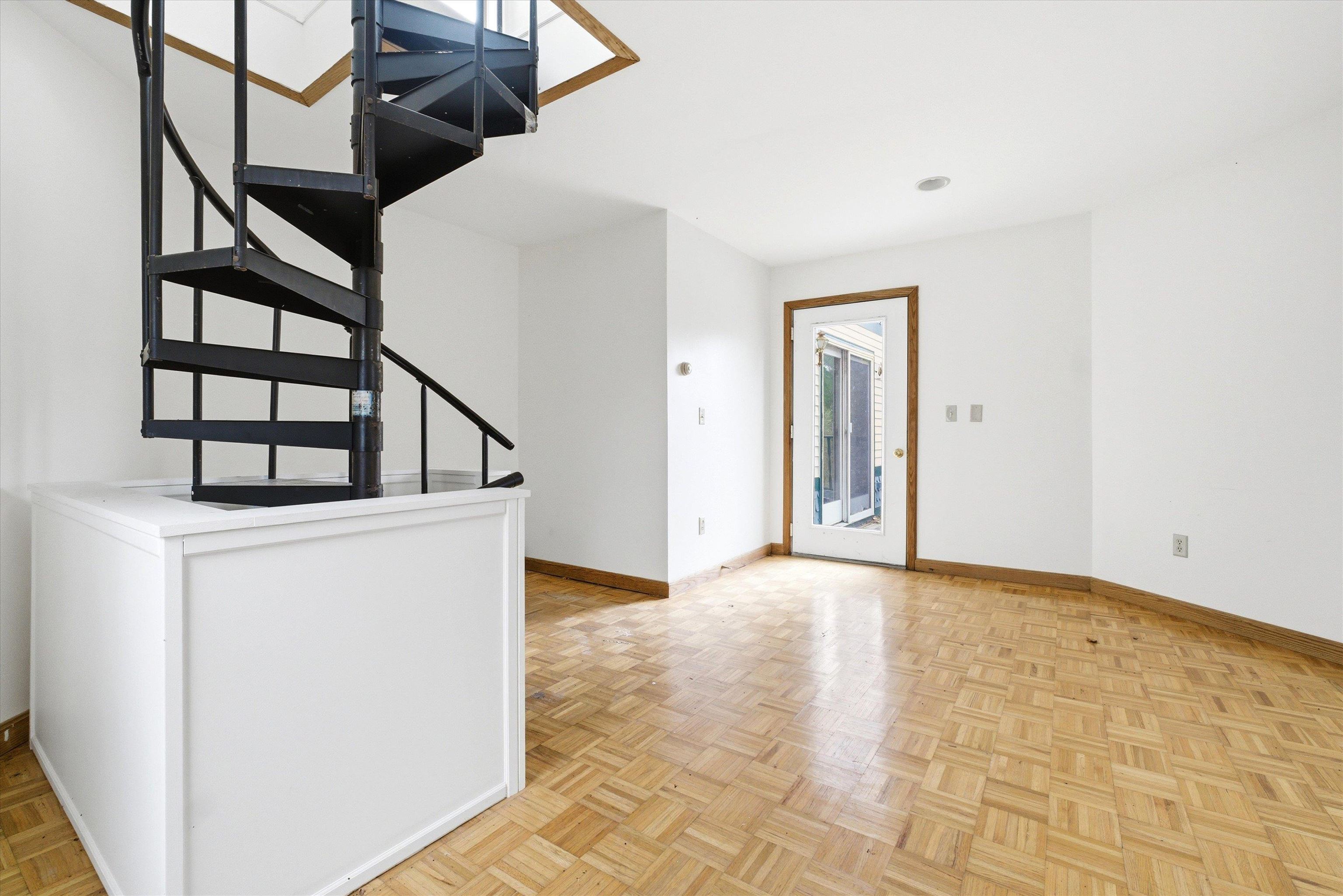 15 Moores Lane Property Photo 32