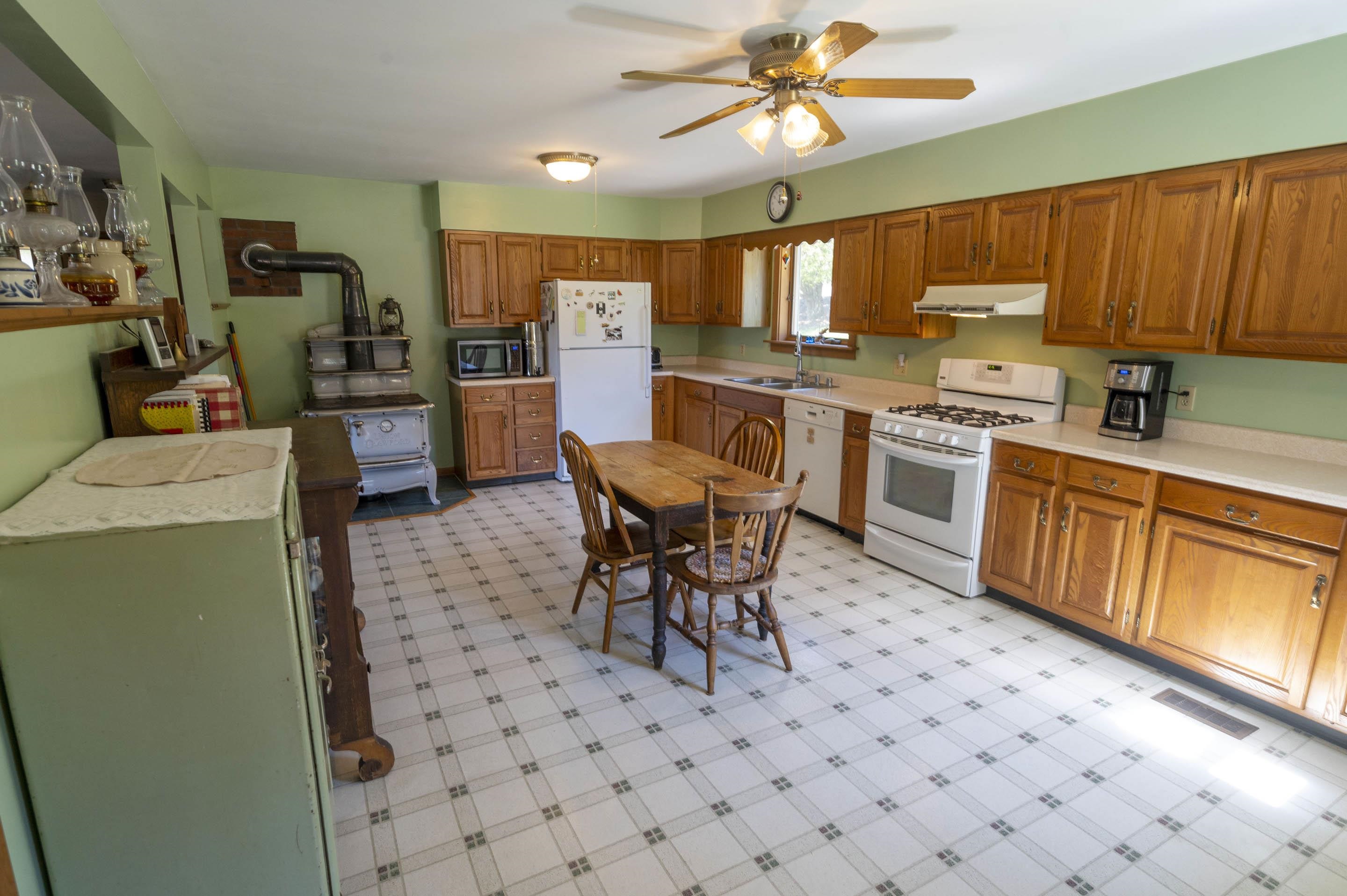 246 Gray Road Property Photo 13