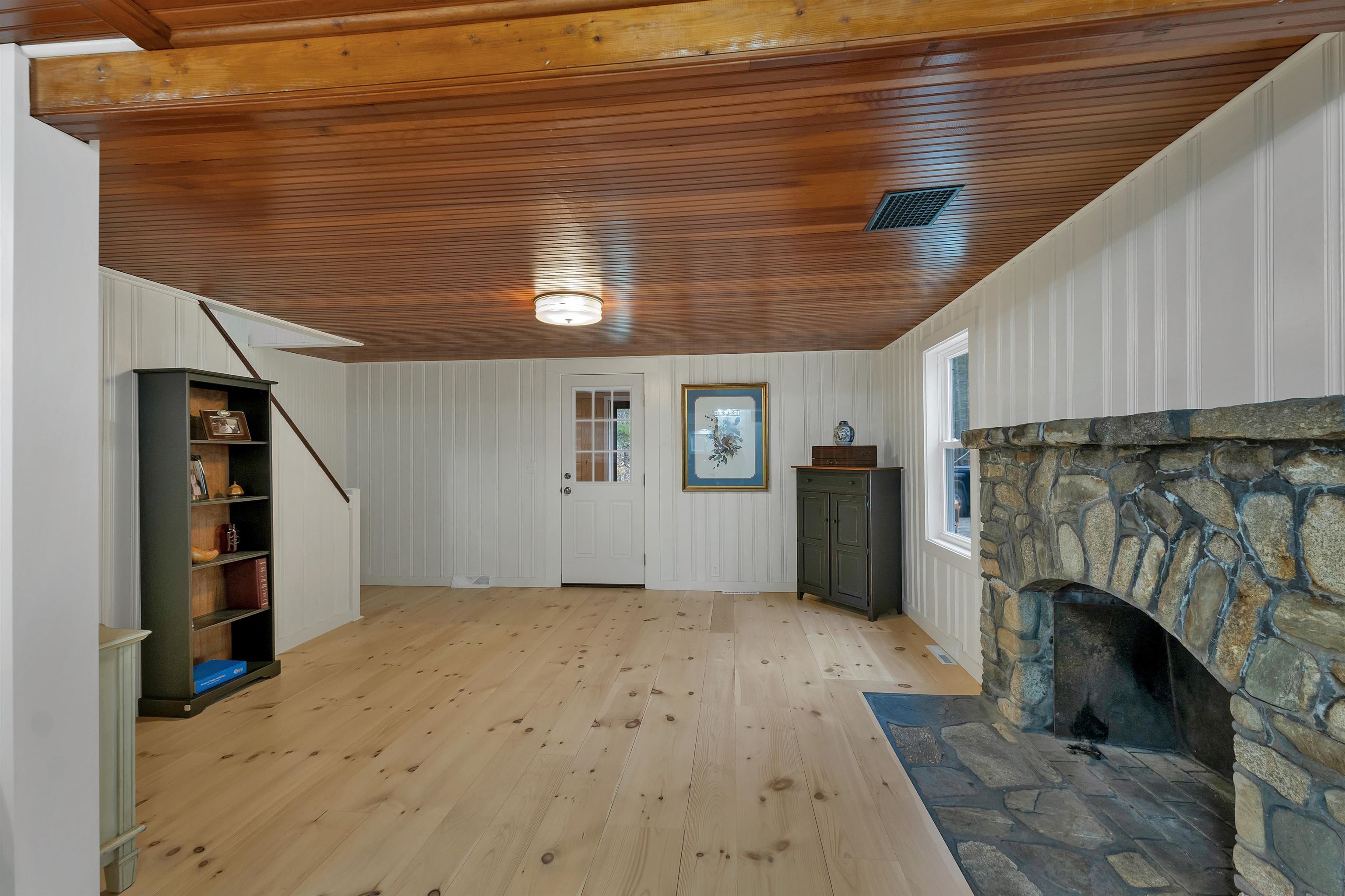 40 Emery Lane Property Photo 10