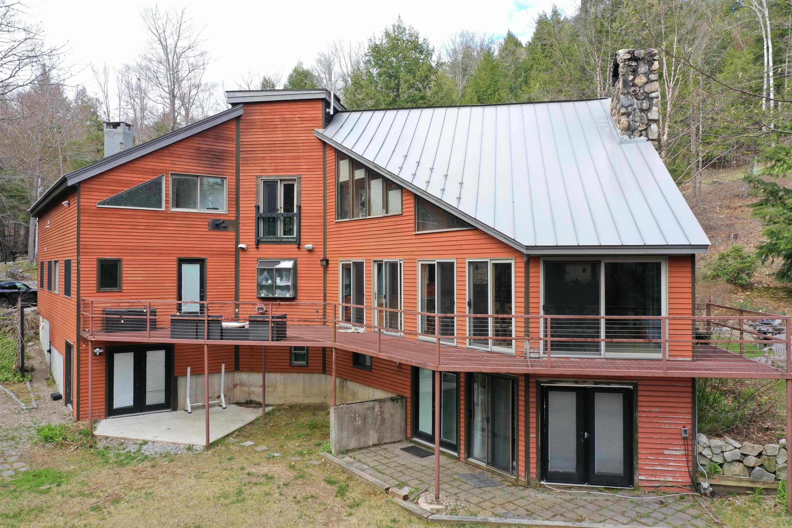 18 Treeline Road Property Photo 1