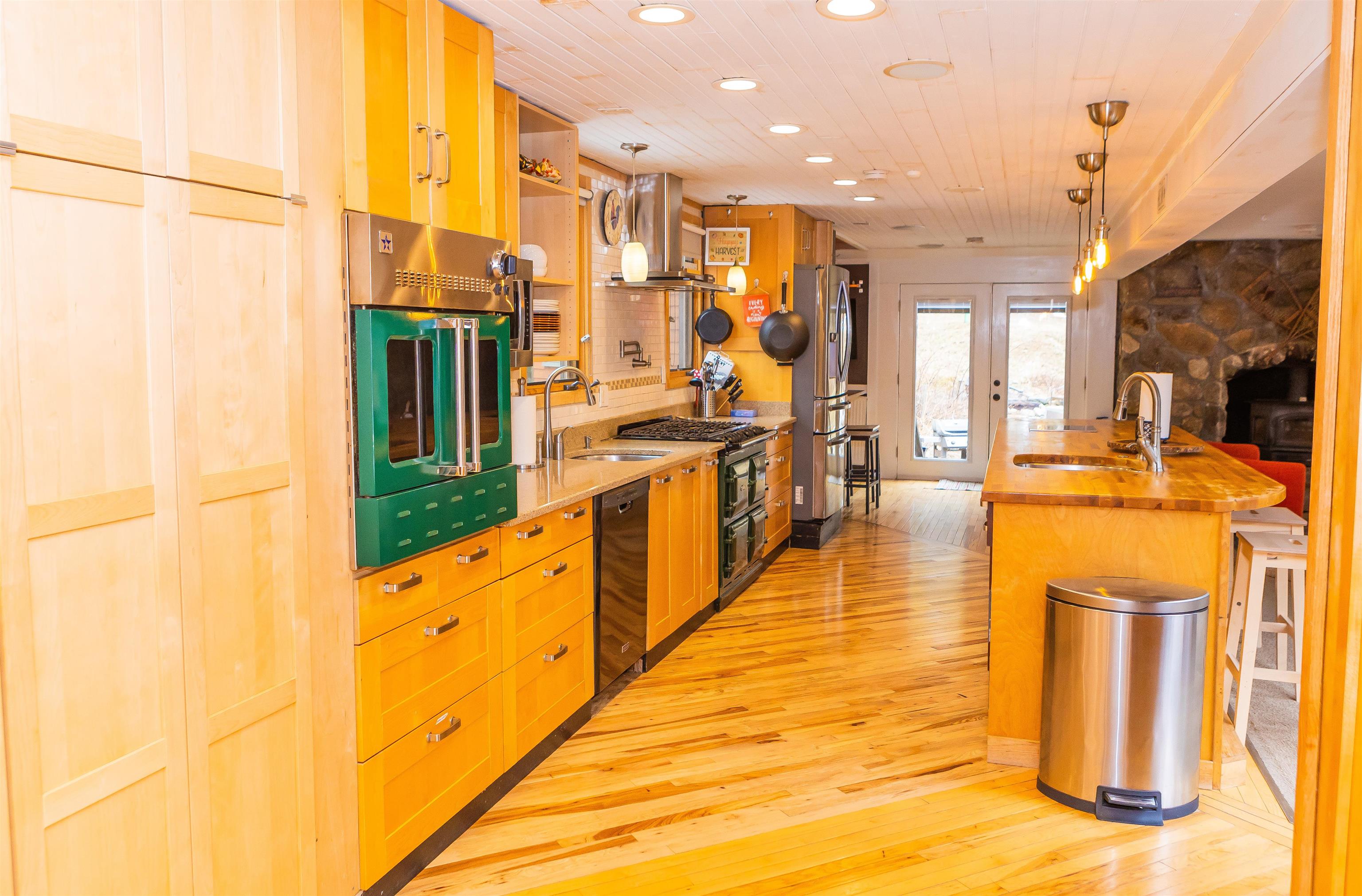 18 Treeline Road Property Photo 11