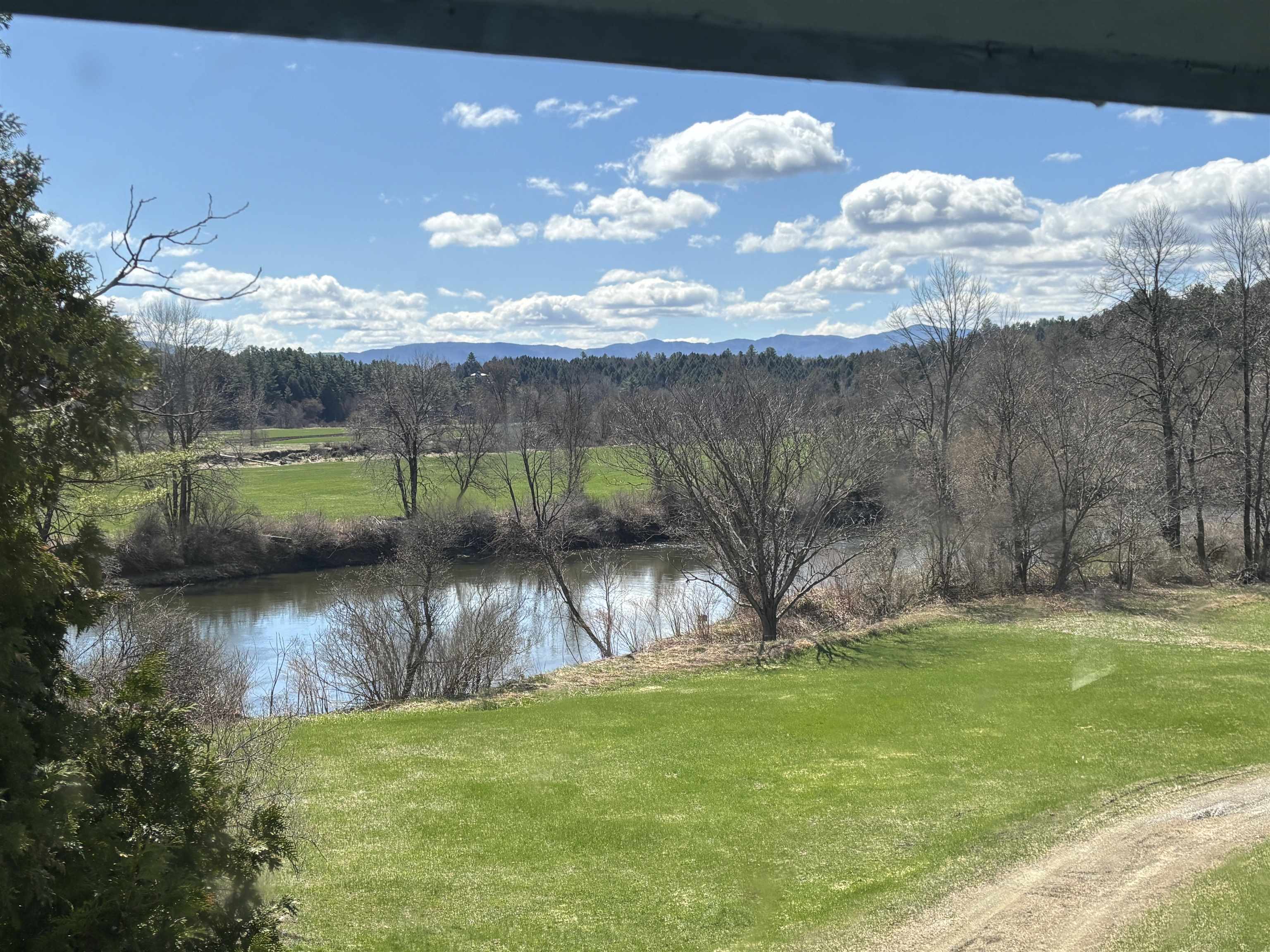 19 River Run Drive Property Photo 10