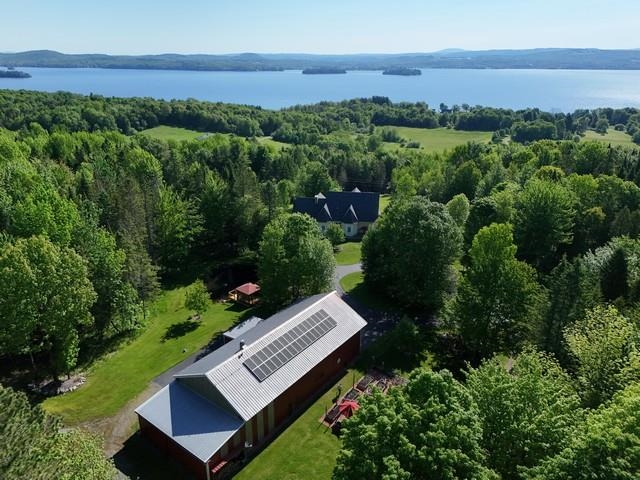 4647 Lake Road Property Photo 4