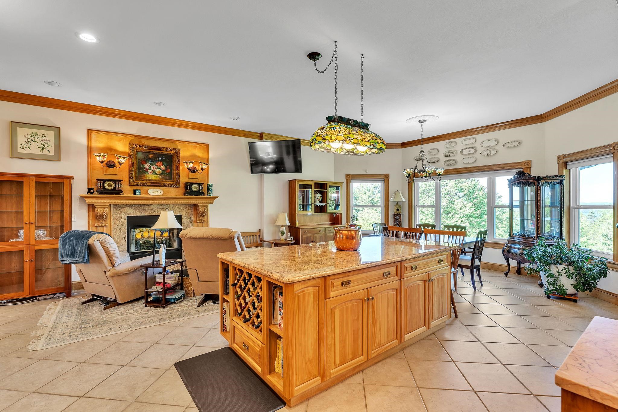 4647 Lake Road Property Photo 12