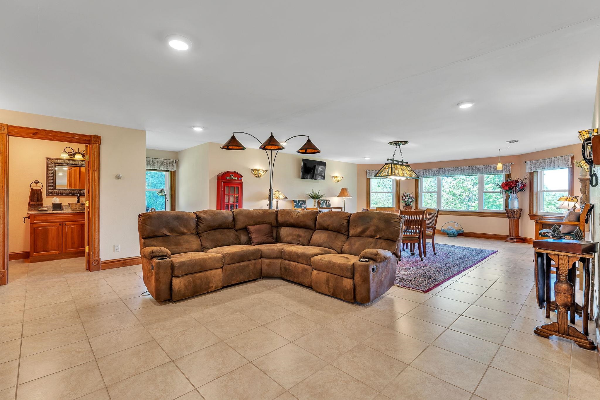 4647 Lake Road Property Photo 34