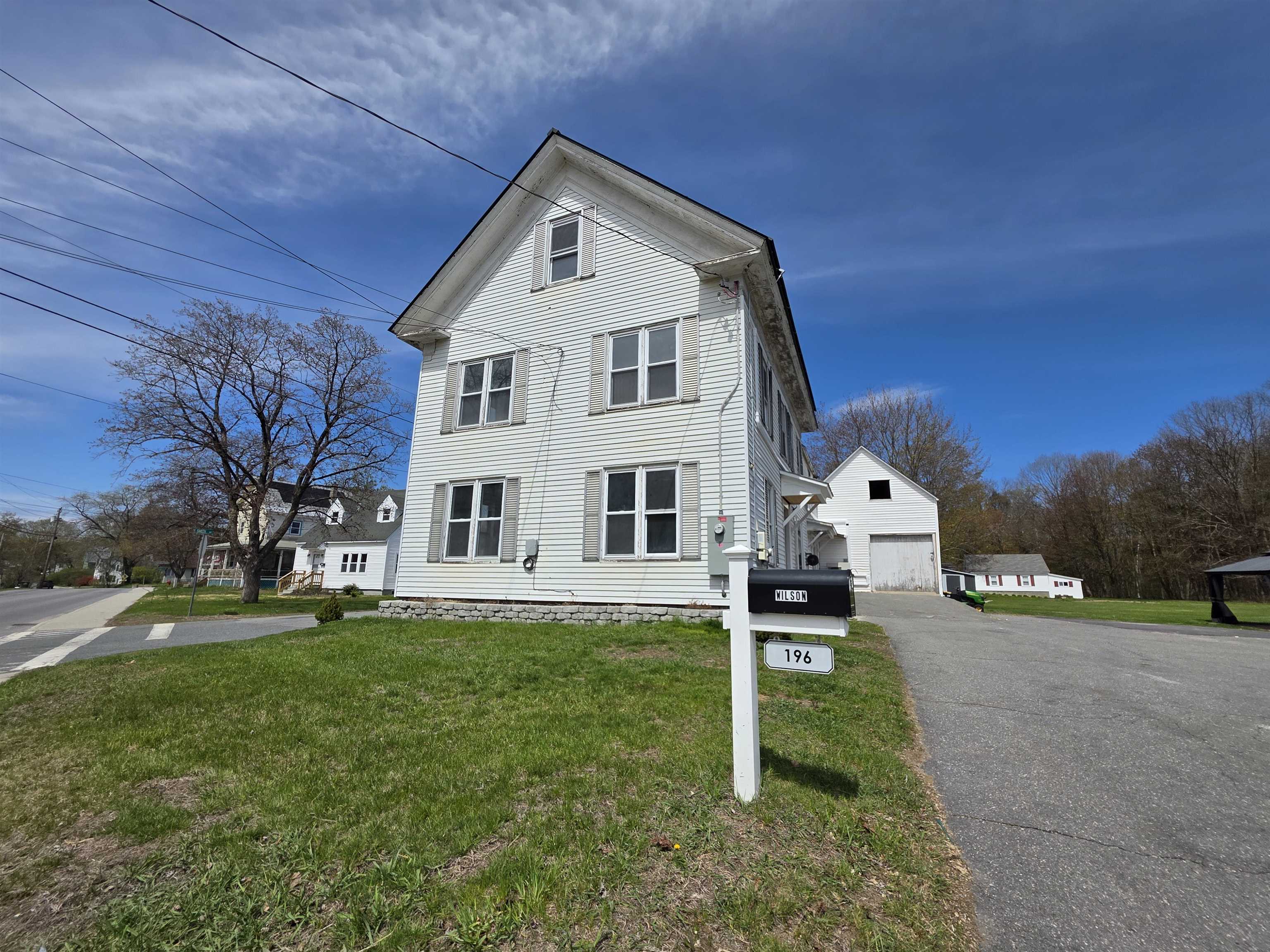 196 Union Street Property Photo 2