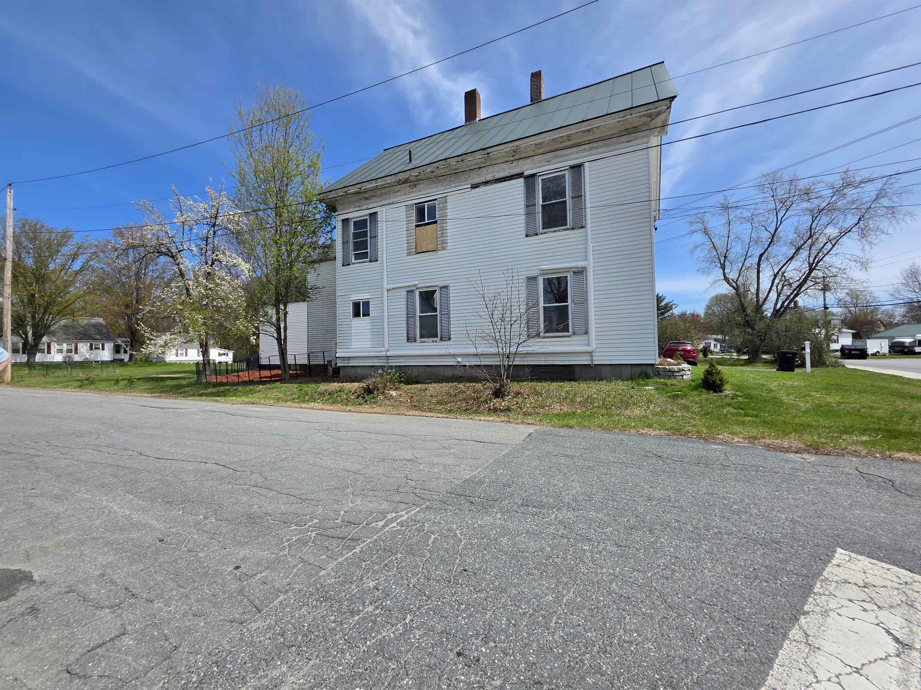 196 Union Street Property Photo 3