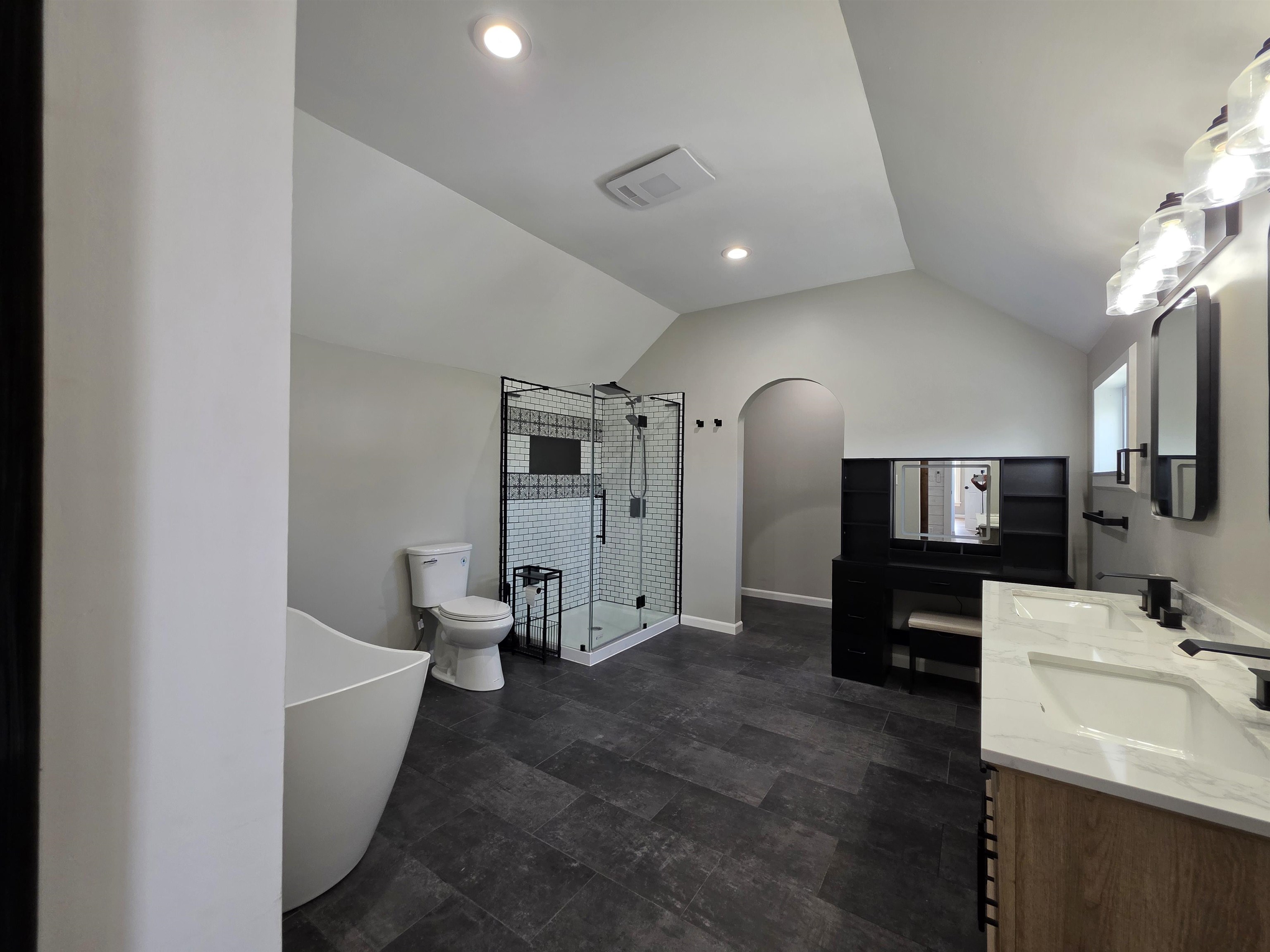 196 Union Street Property Photo 38