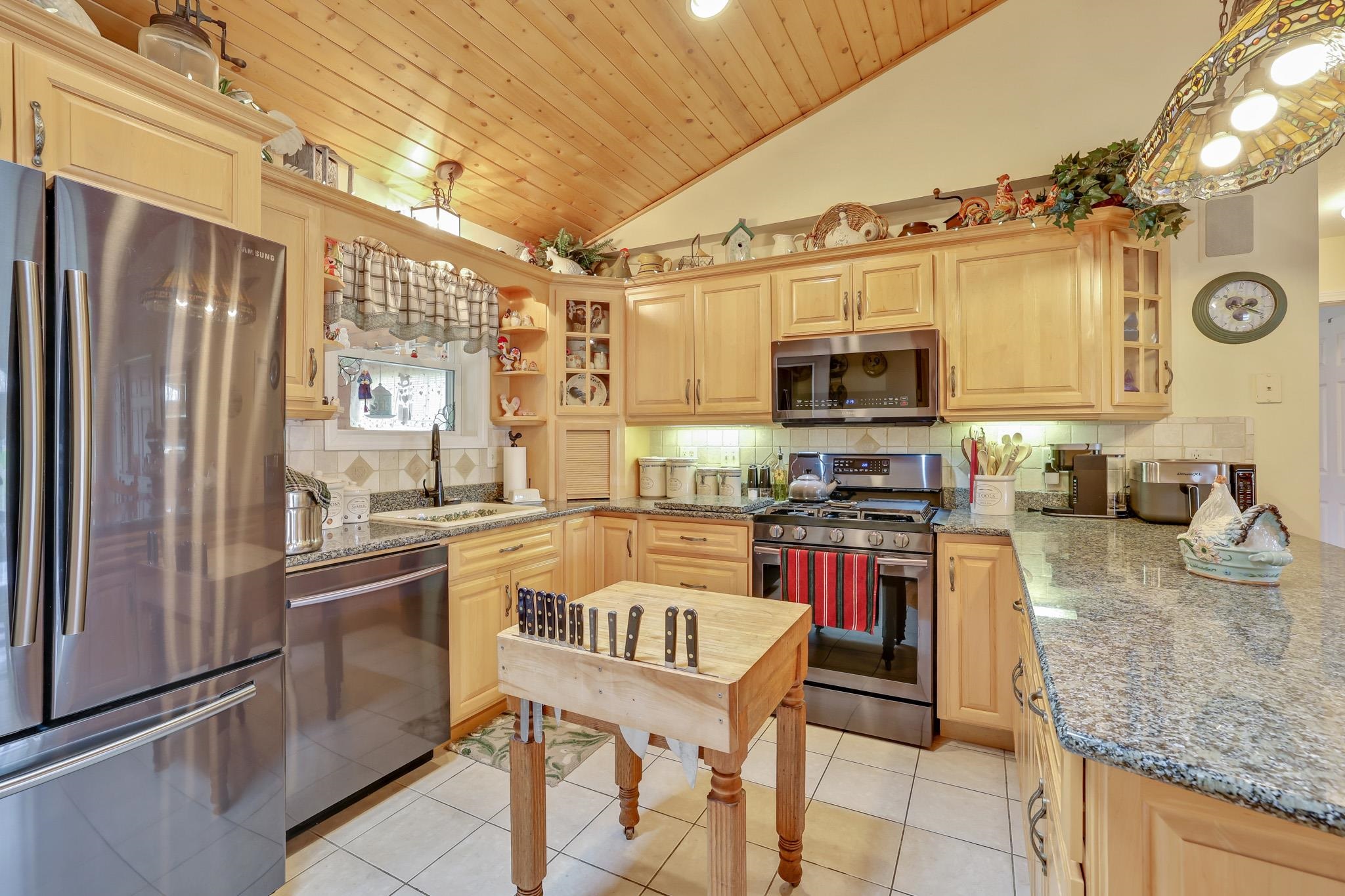 348 Maple Ridge Property Photo 11