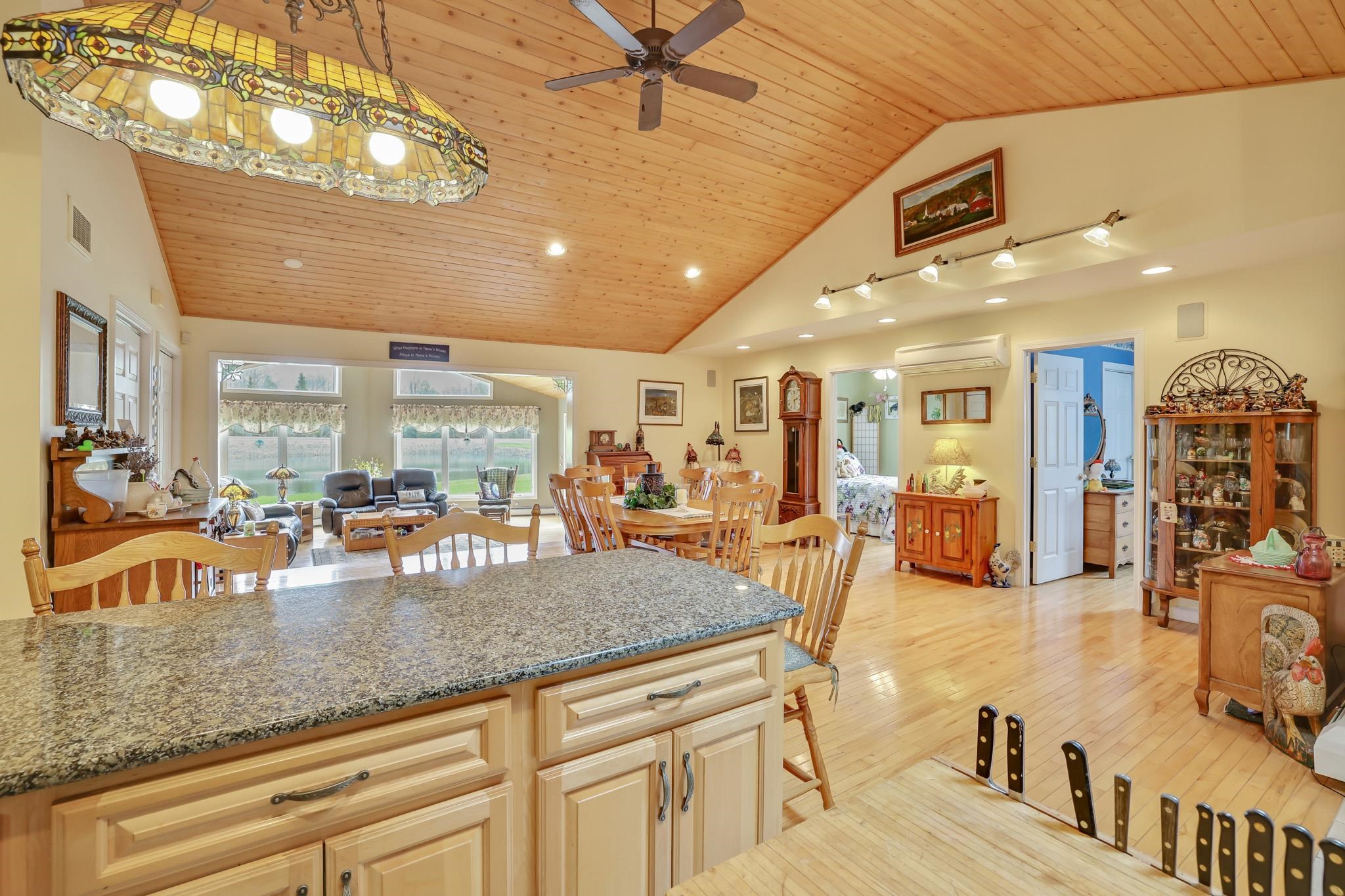 348 Maple Ridge Property Photo 12