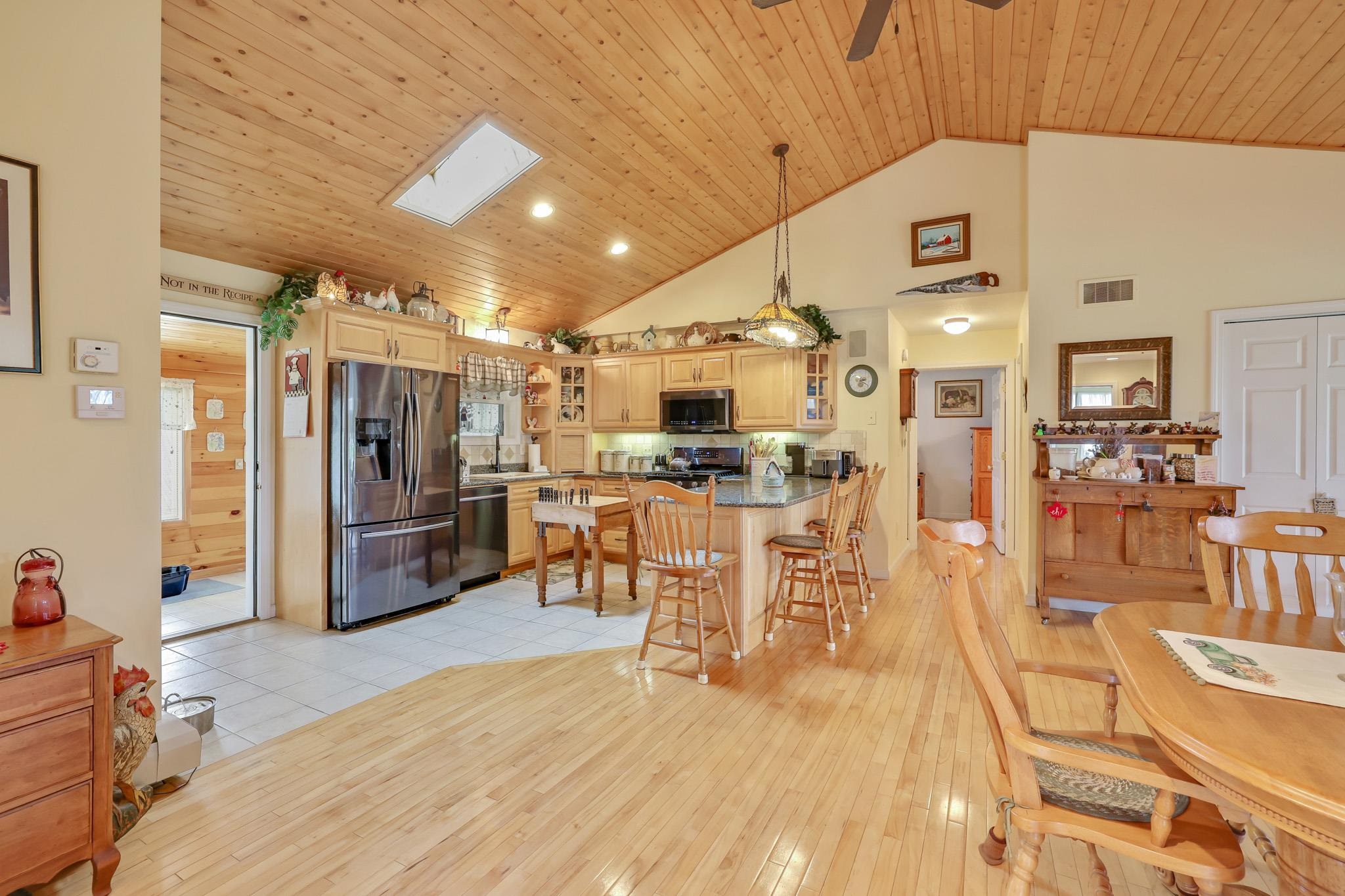 348 Maple Ridge Property Photo 13