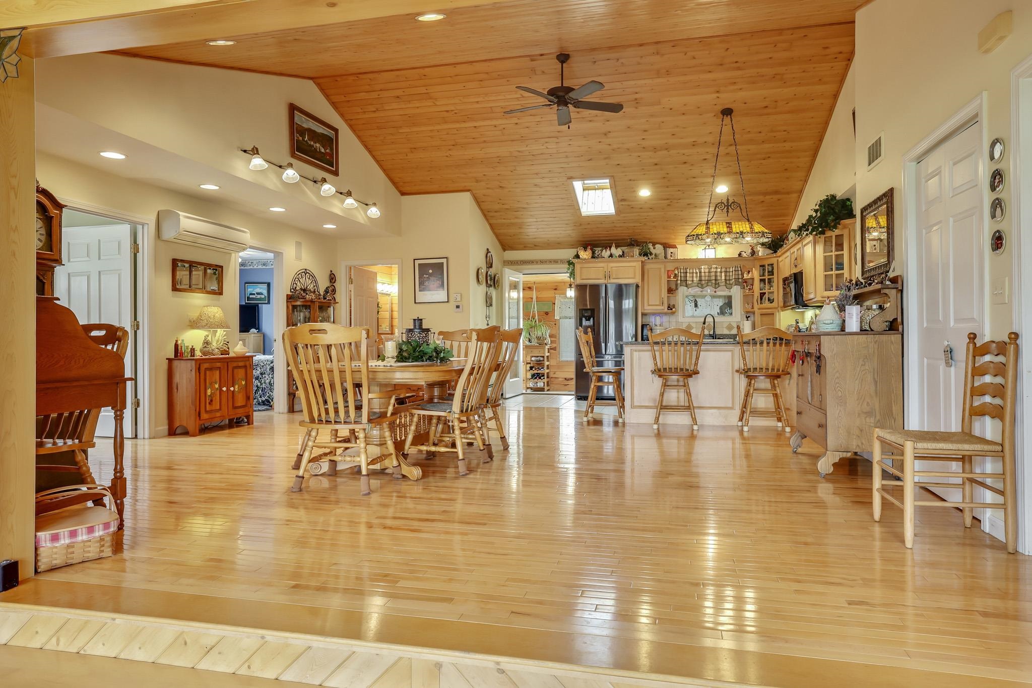 348 Maple Ridge Property Photo 17