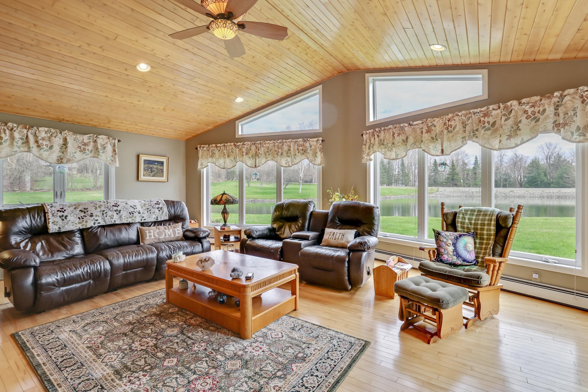 348 Maple Ridge Property Photo 20