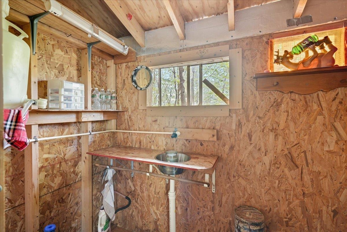 912 Deer Run Lane Property Photo 15