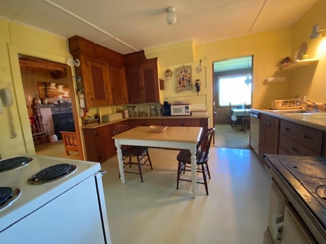 21 Hospitality Way Property Photo 14