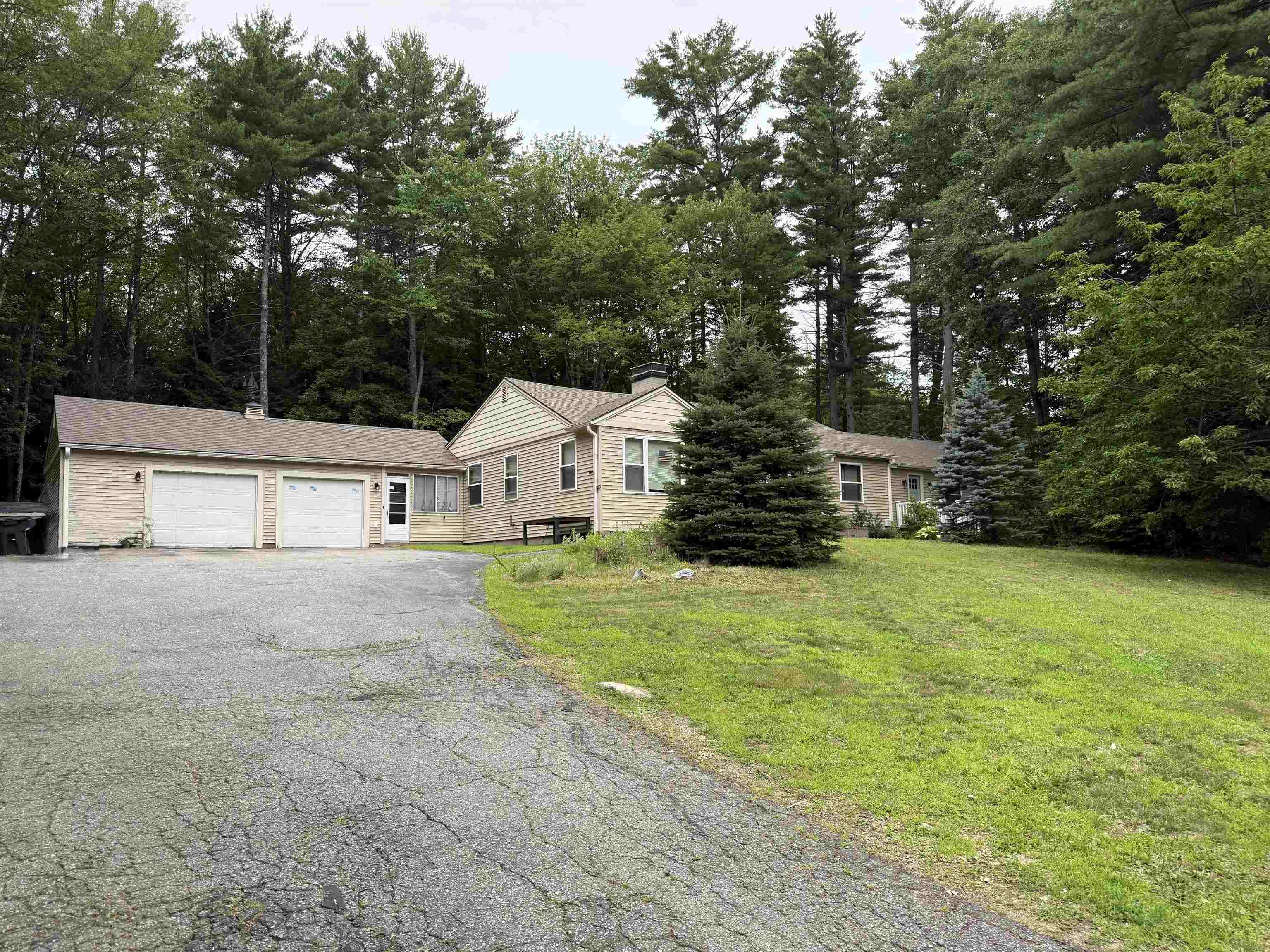 1090 North Main Street Property Photo 5
