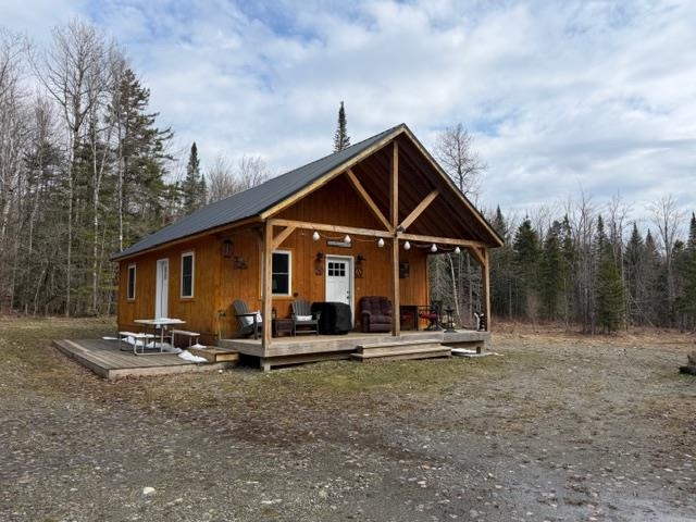3492 Hazens Notch Road Property Photo 2