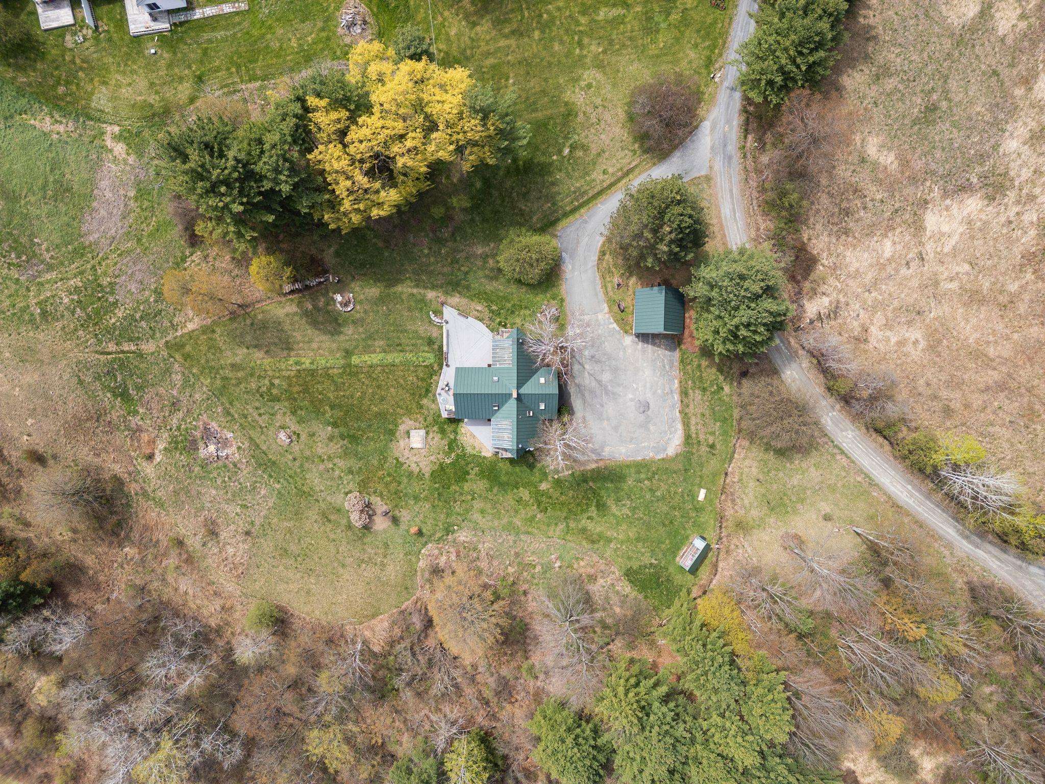84 Old Barn Lane Property Photo 9