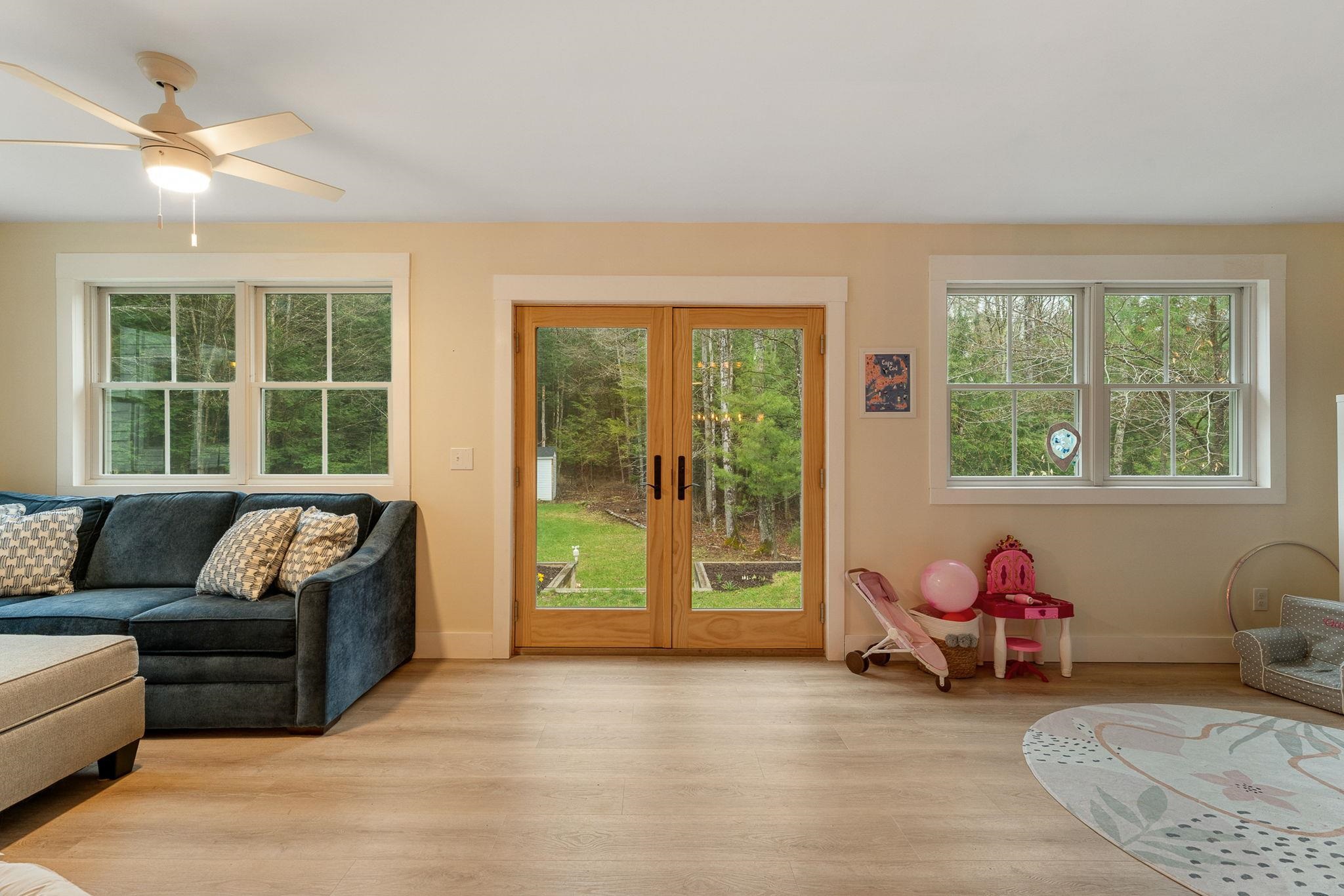 163 E Countryside Road Property Photo 24