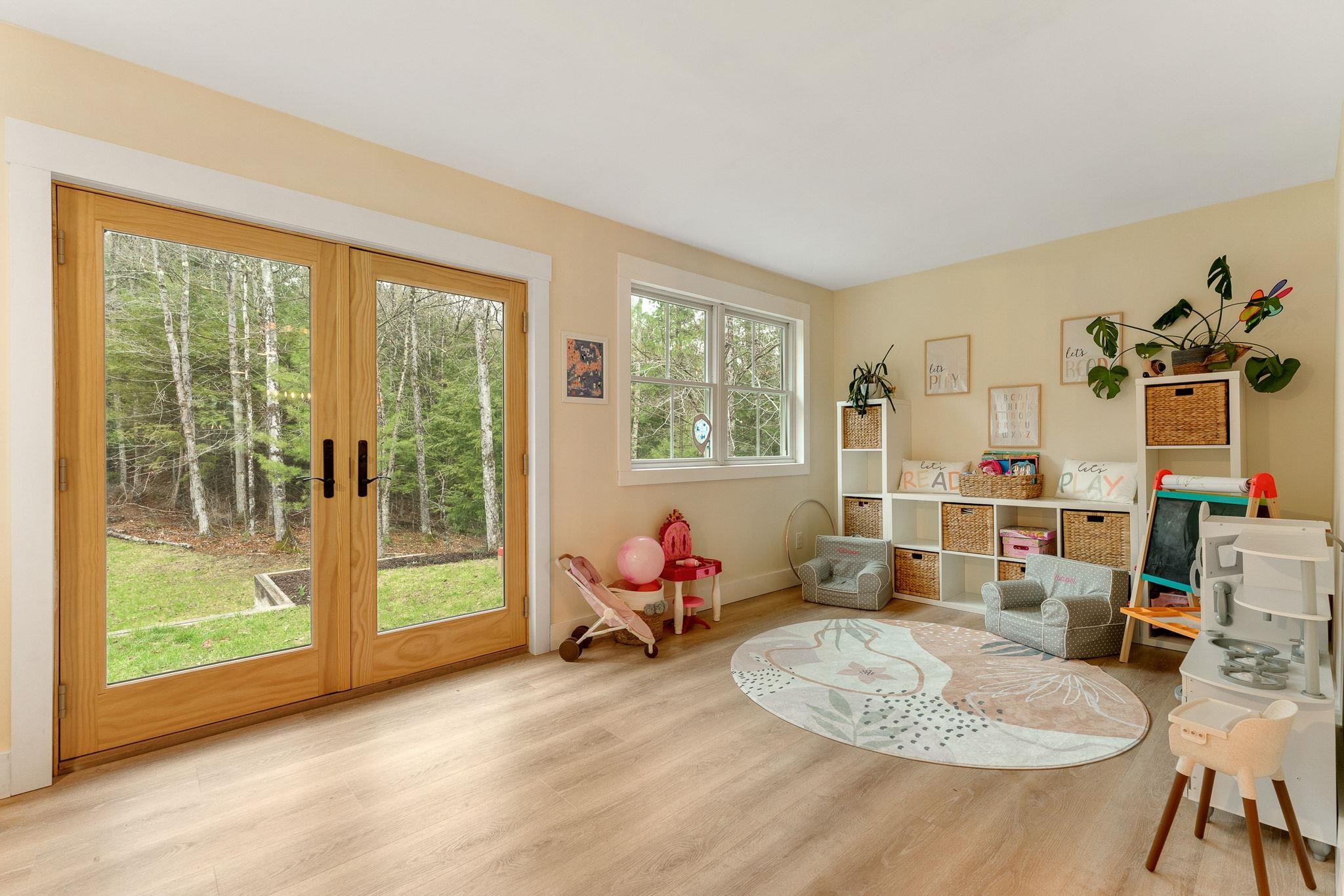 163 E Countryside Road Property Photo 25