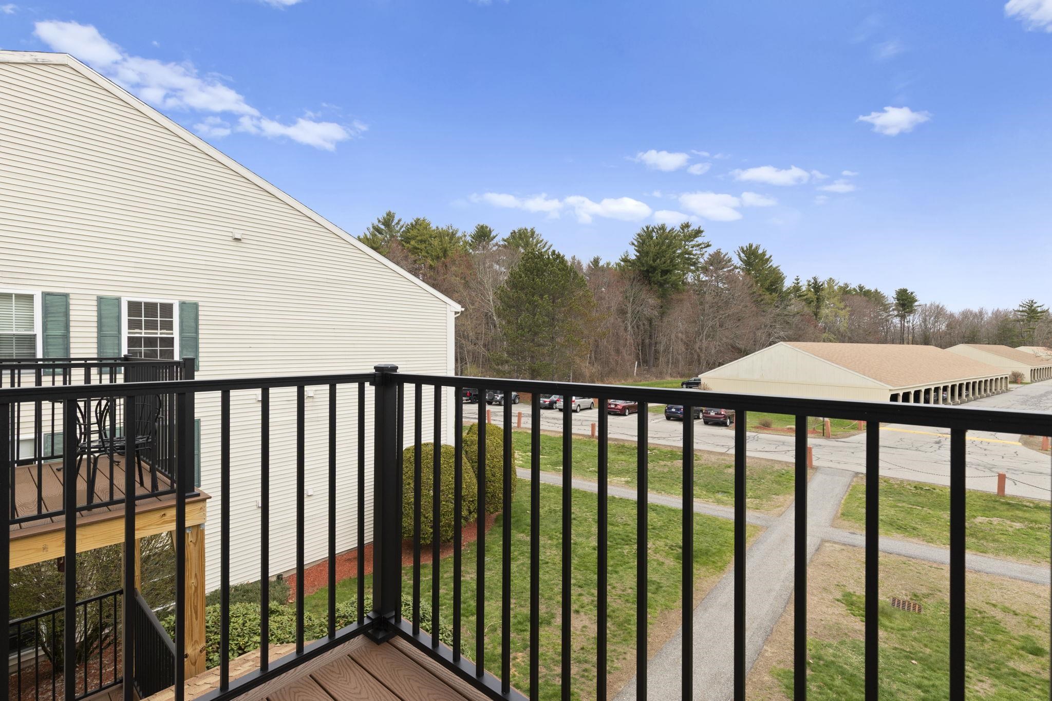 209 White Cedar Boulevard Property Photo 2