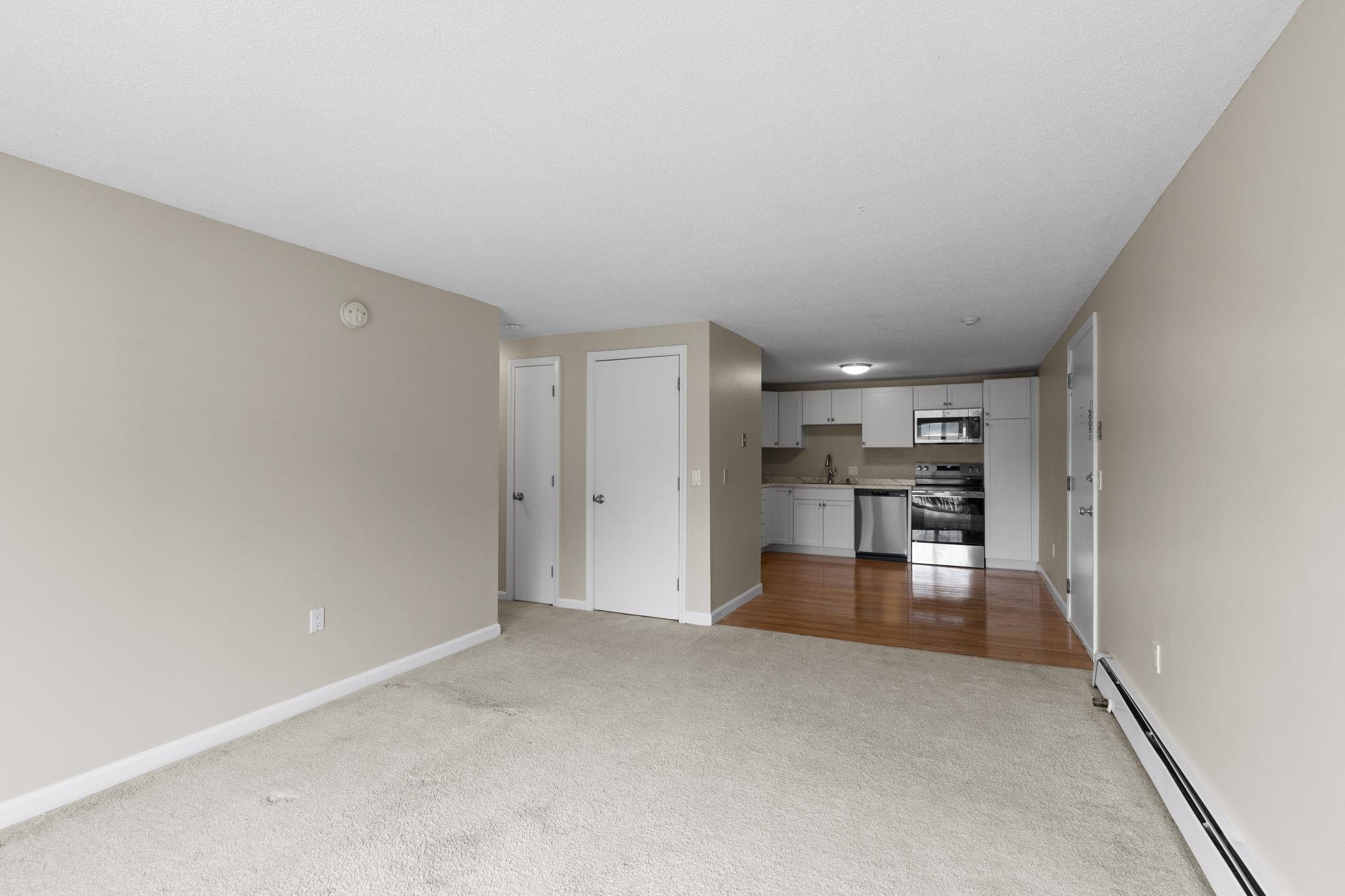 209 White Cedar Boulevard Property Photo 4