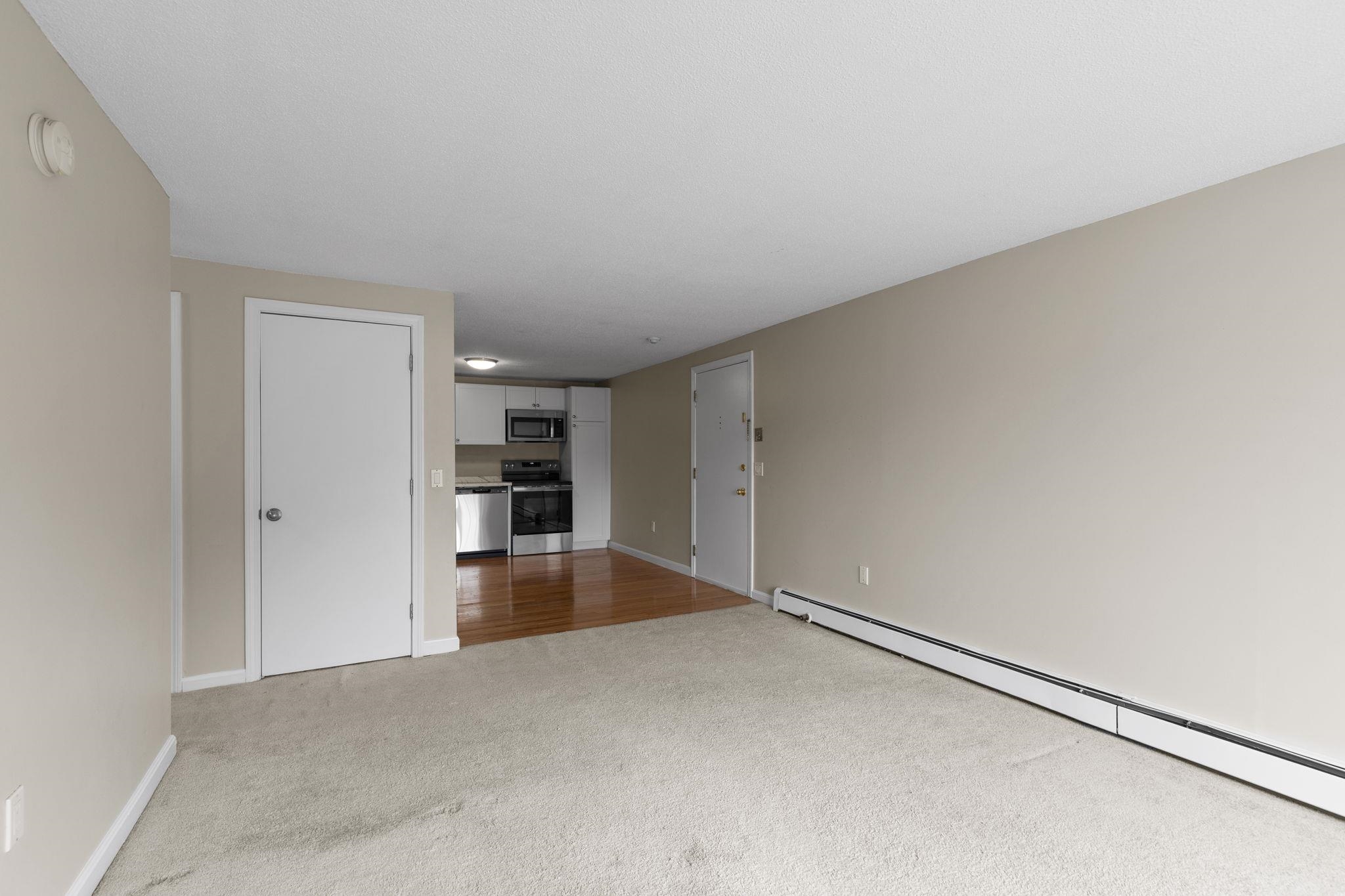 209 White Cedar Boulevard Property Photo 7
