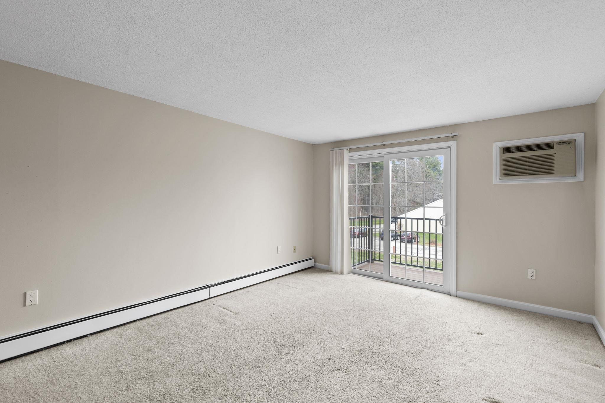 209 White Cedar Boulevard Property Photo 8