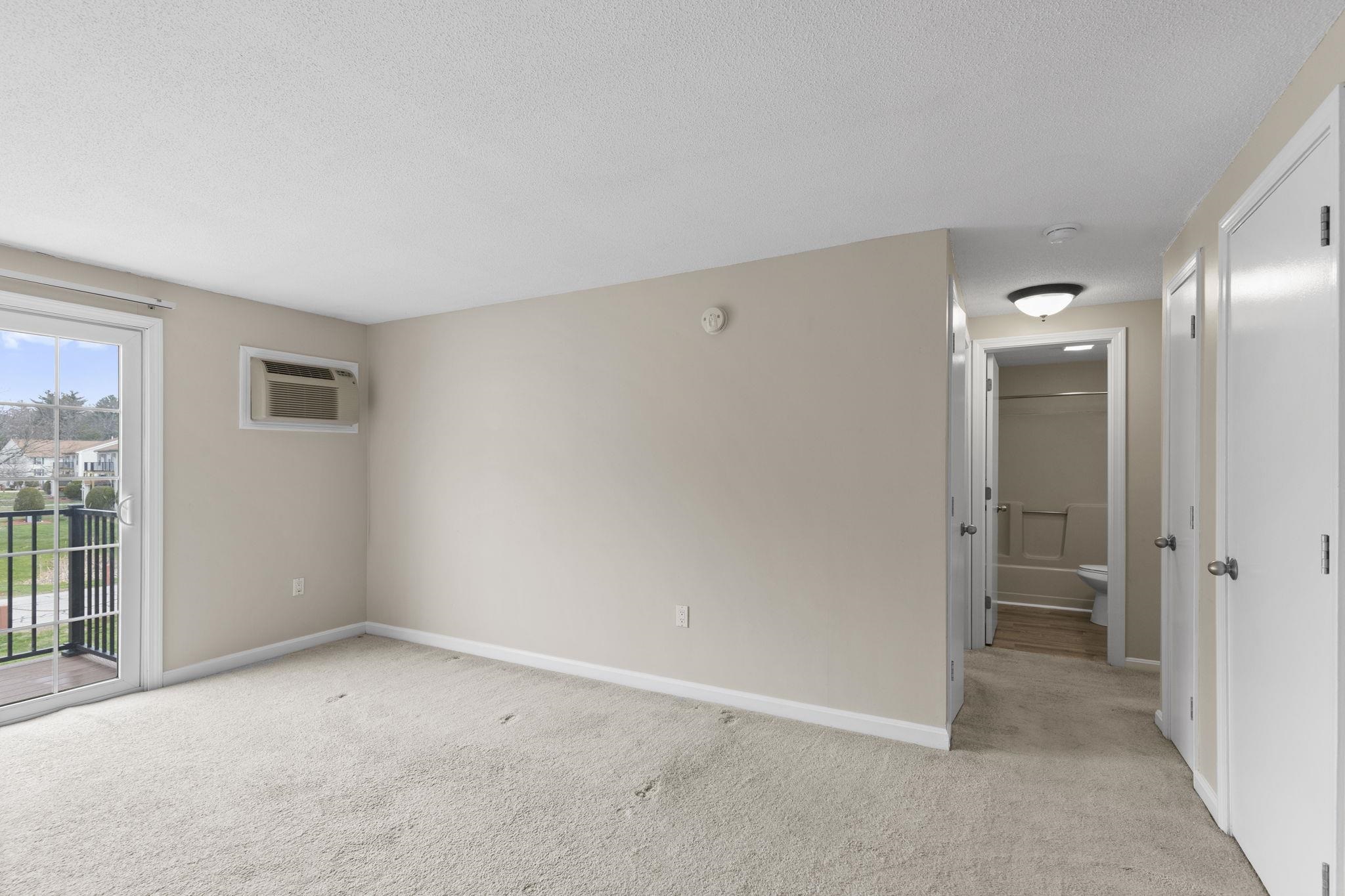 209 White Cedar Boulevard Property Photo 9