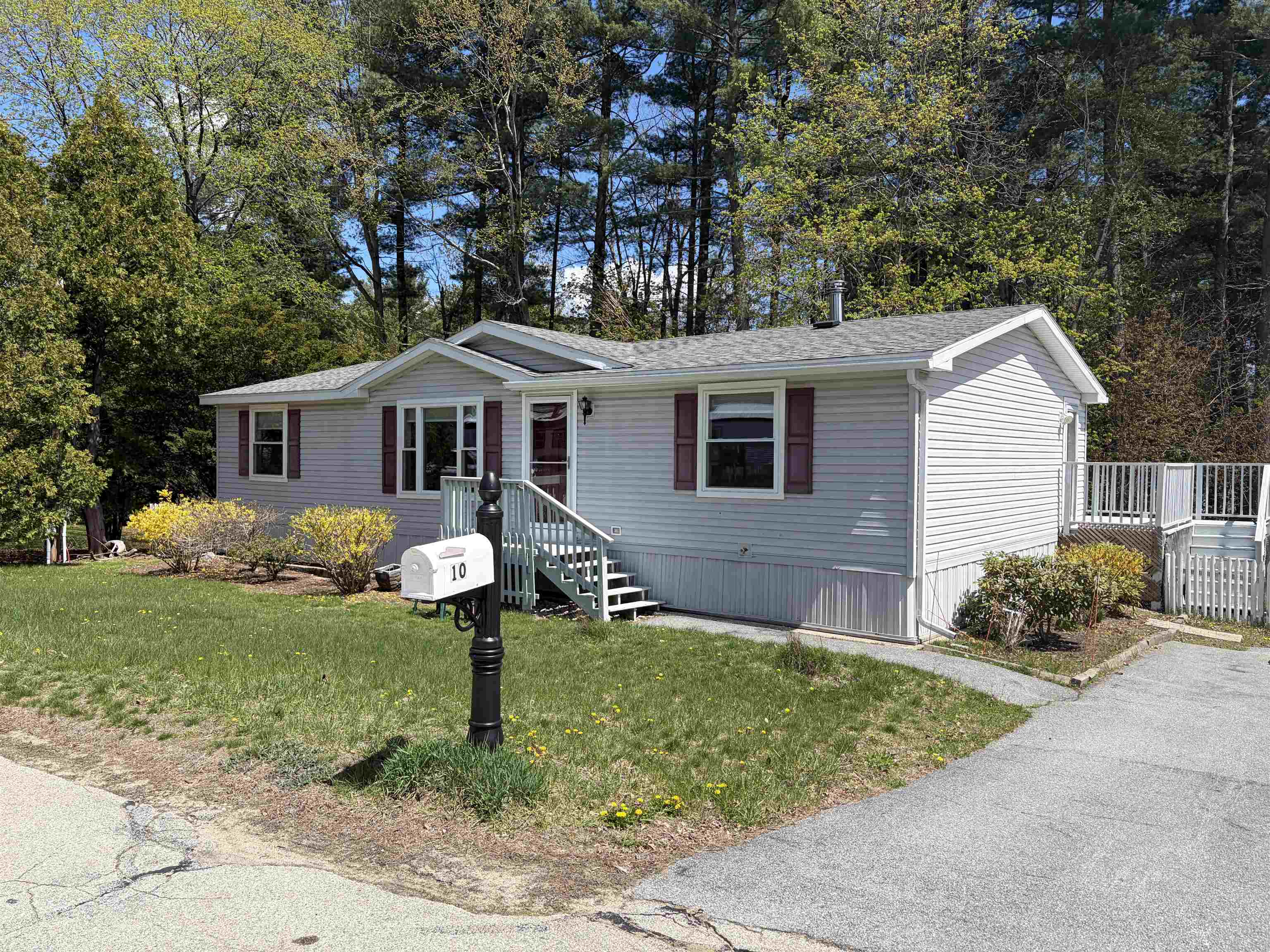 10 Eric Avenue Property Photo 2