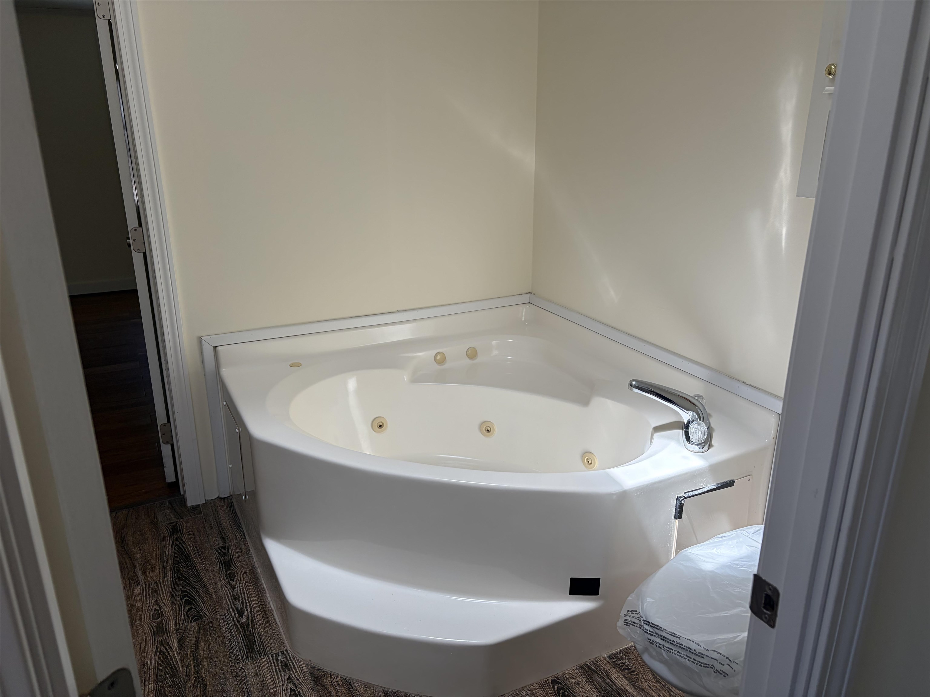 10 Eric Avenue Property Photo 11