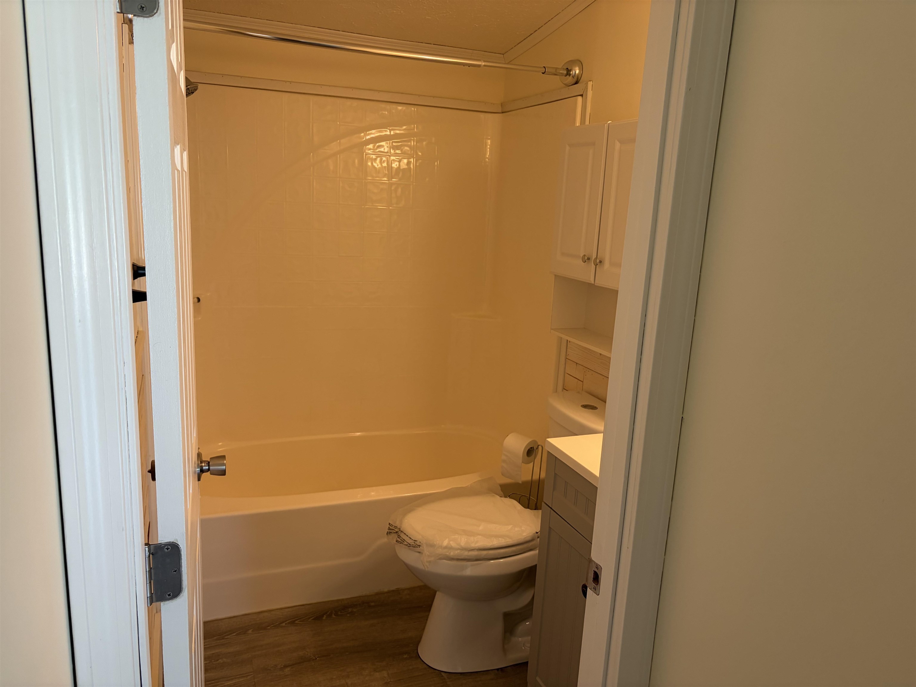 10 Eric Avenue Property Photo 14