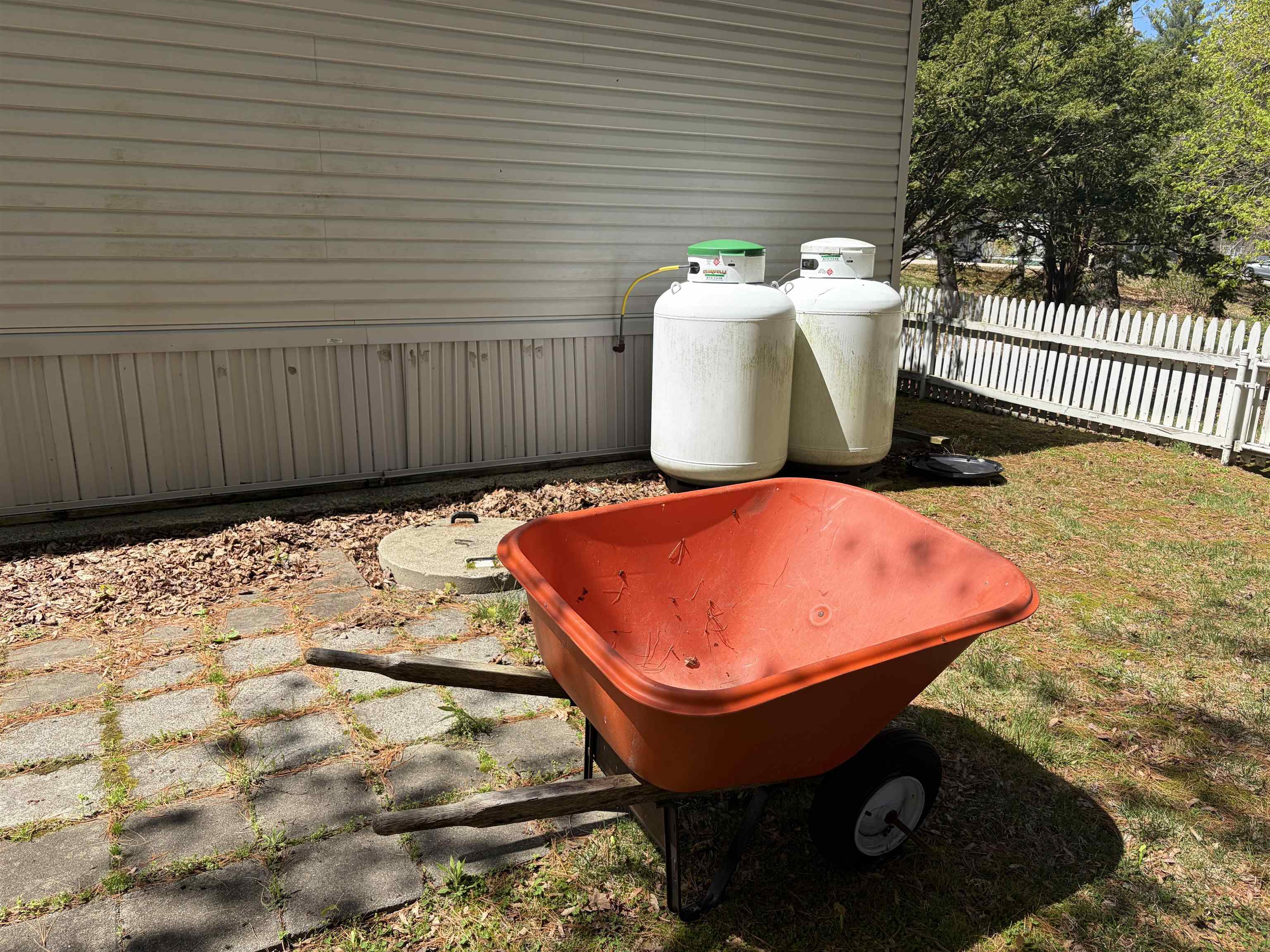 10 Eric Avenue Property Photo 18