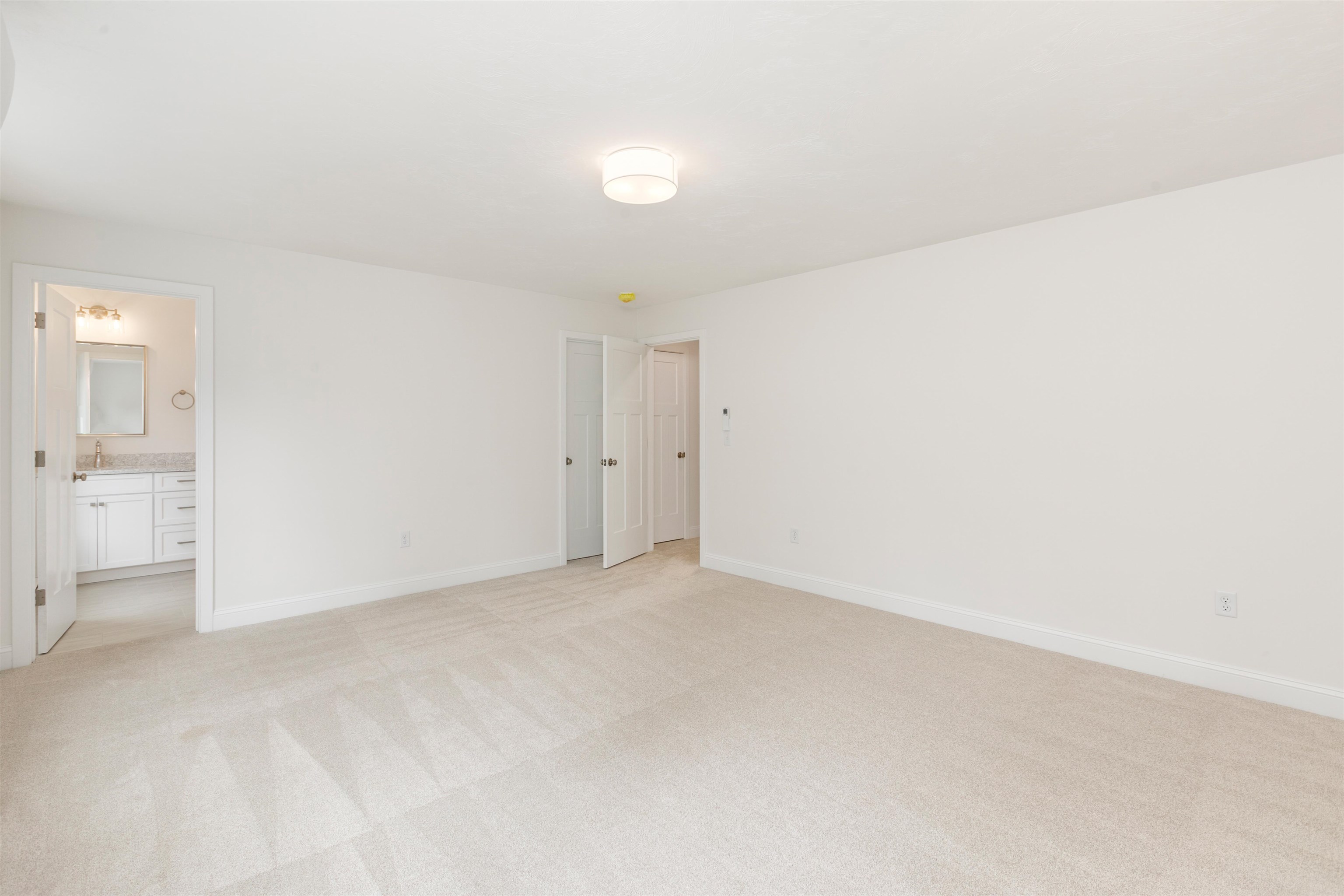 1152 Bridge Street Property Photo 22