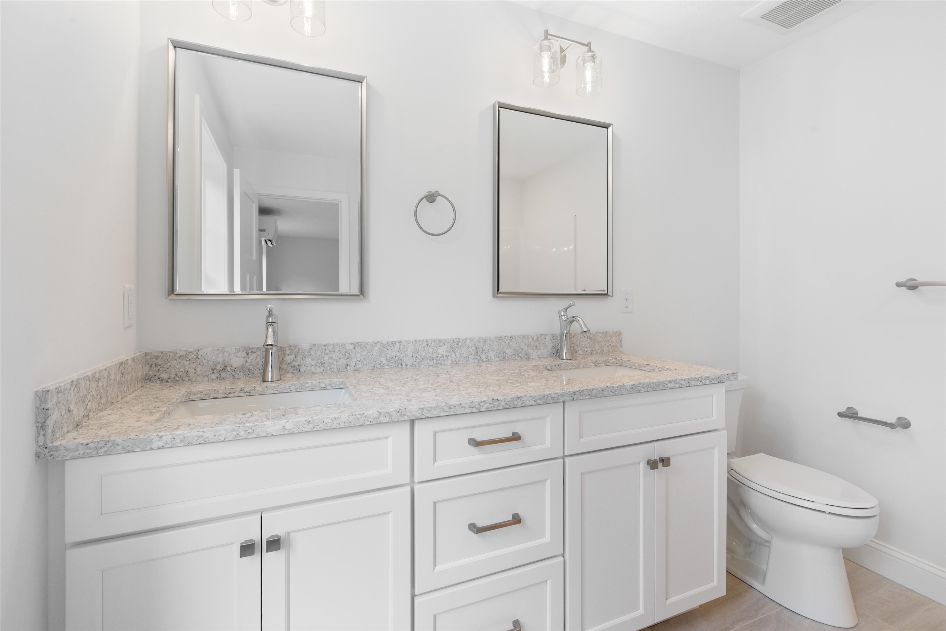 1152 Bridge Street Property Photo 23